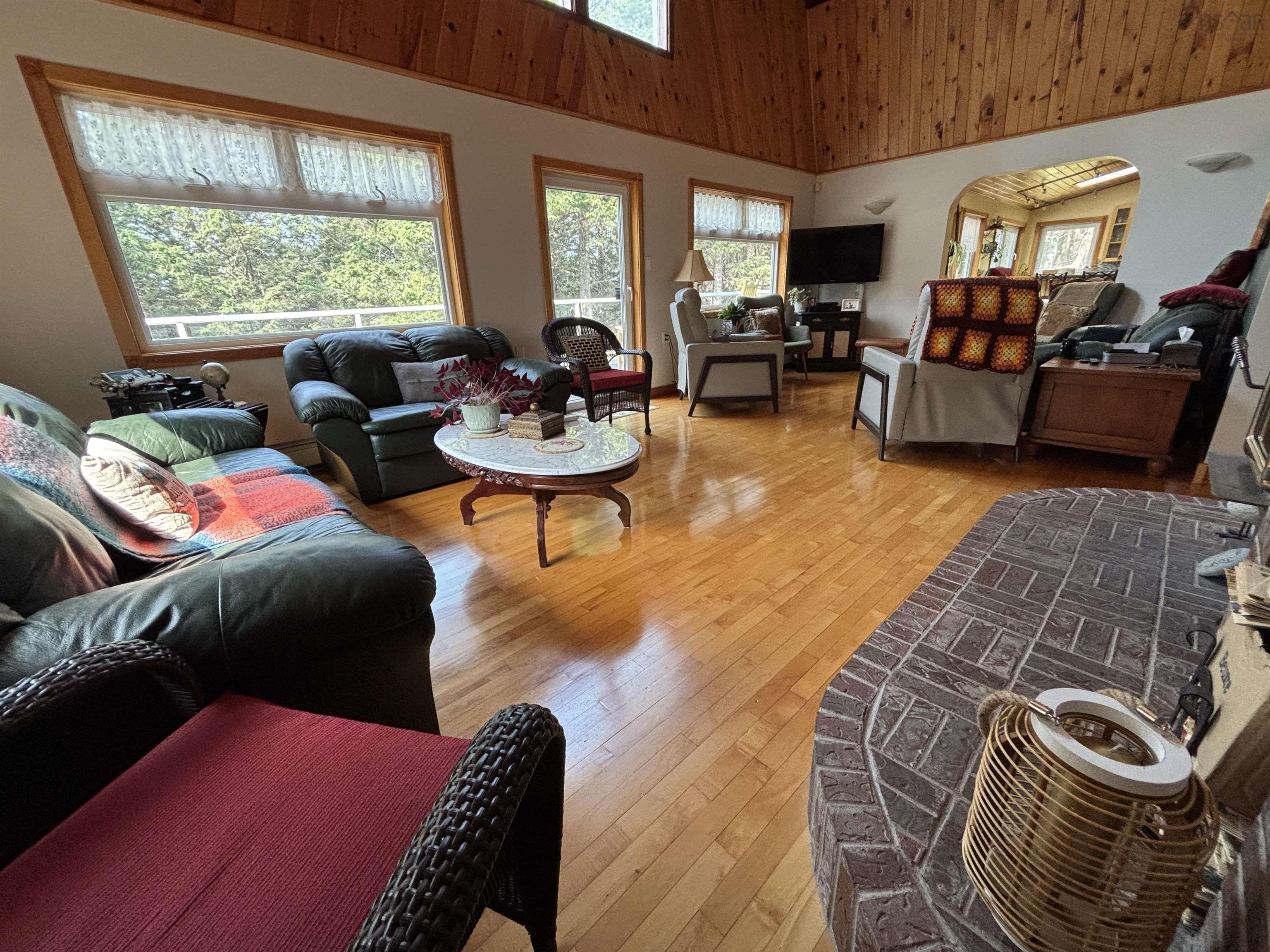 $749,000.00: 69 Thumb Cap Point Road, Labelle