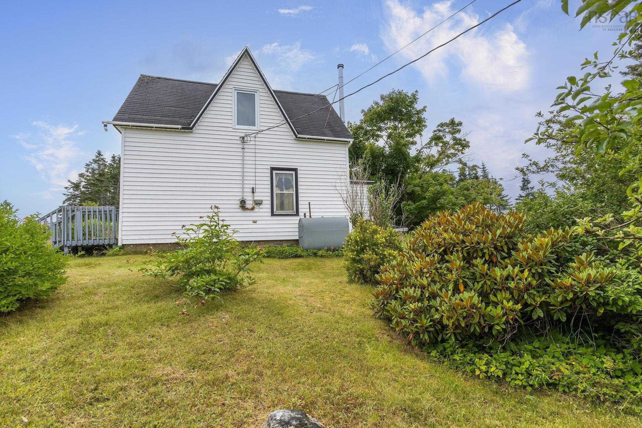140 Hartling Road photo #4