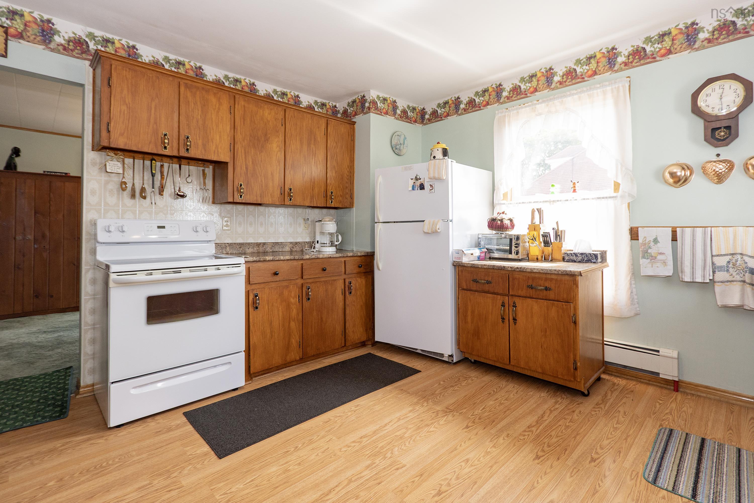 $249,500.00: 3656 Highway 209, Advocate Harbour