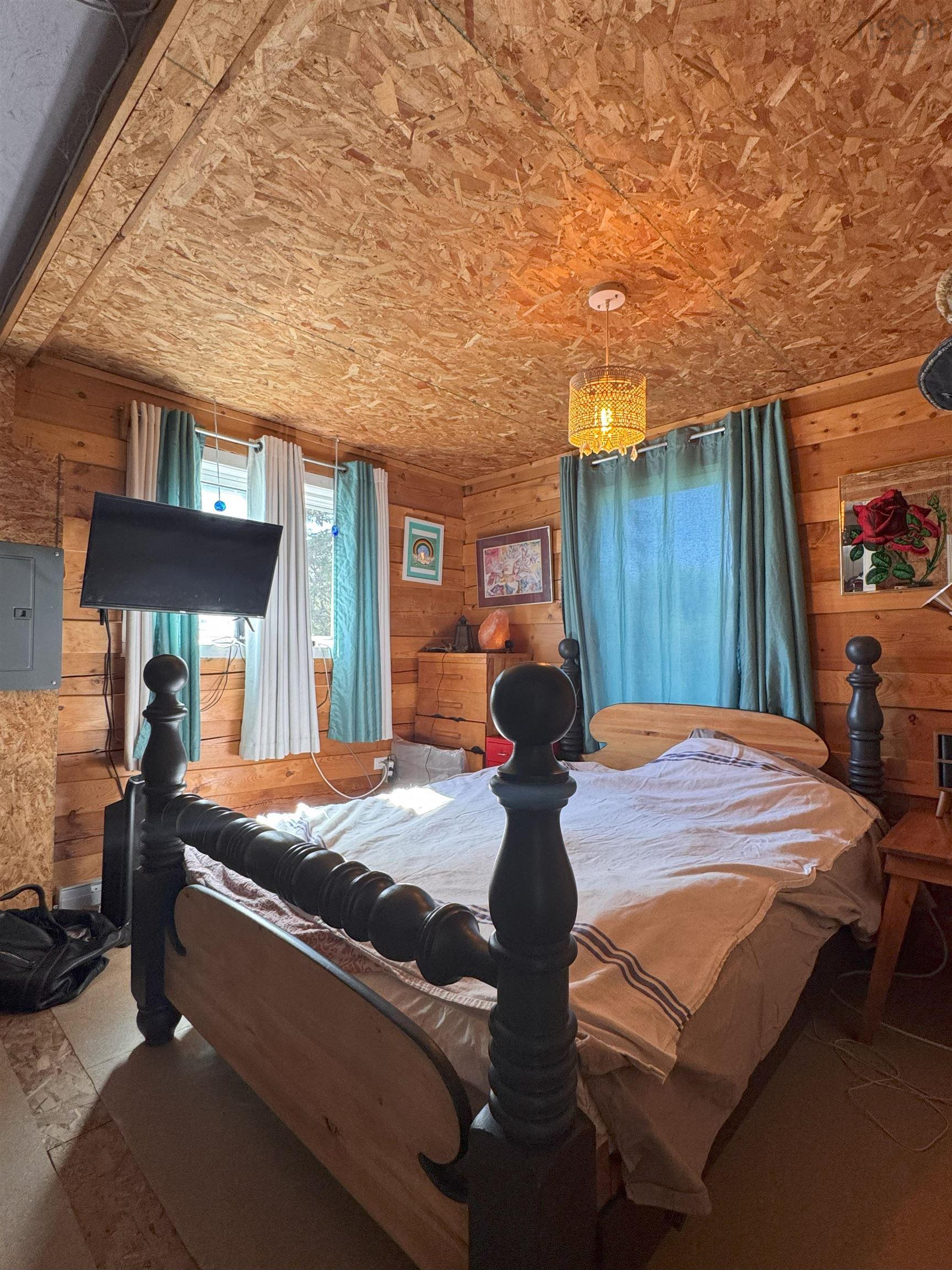 $489,900.00: 615 New Road, Melville