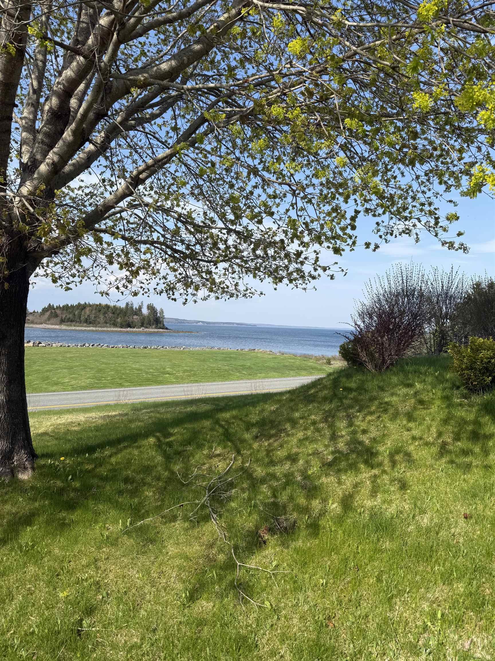 $274,999.00: 9361 16 Highway, Cooks Cove
