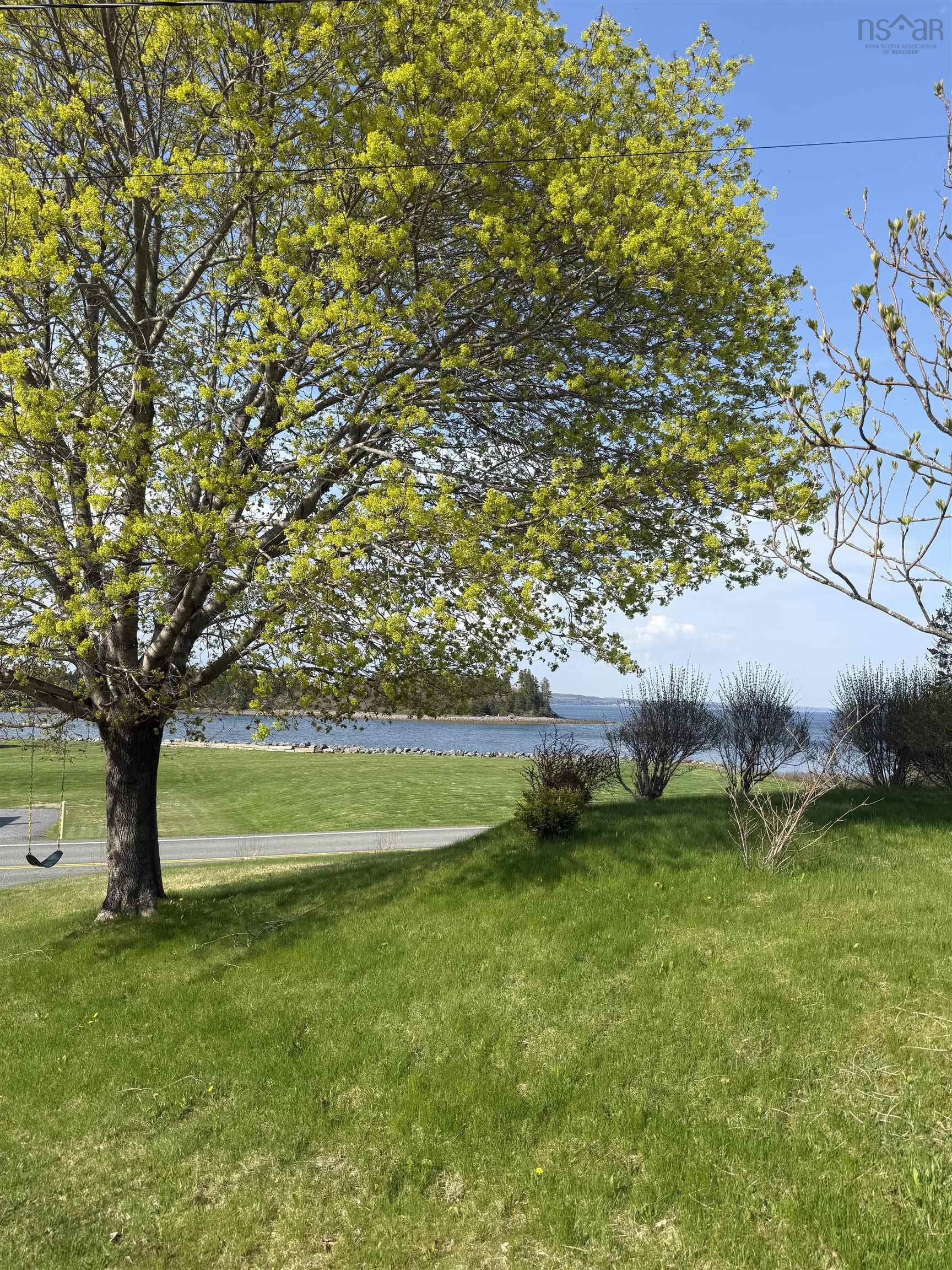 $274,999.00: 9361 16 Highway, Cooks Cove