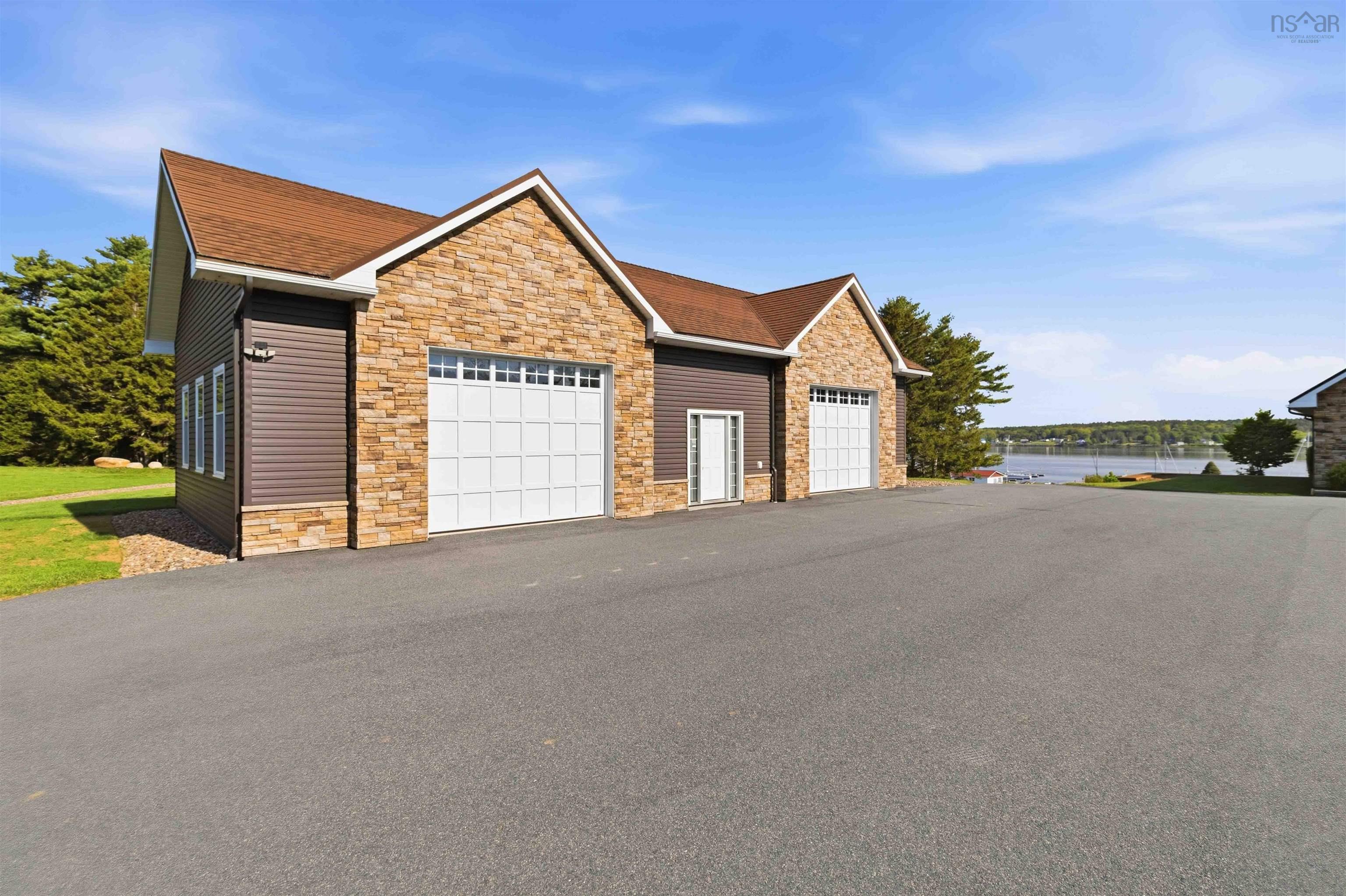 $2,199,000.00: 2539 Highway 331, West Lahave