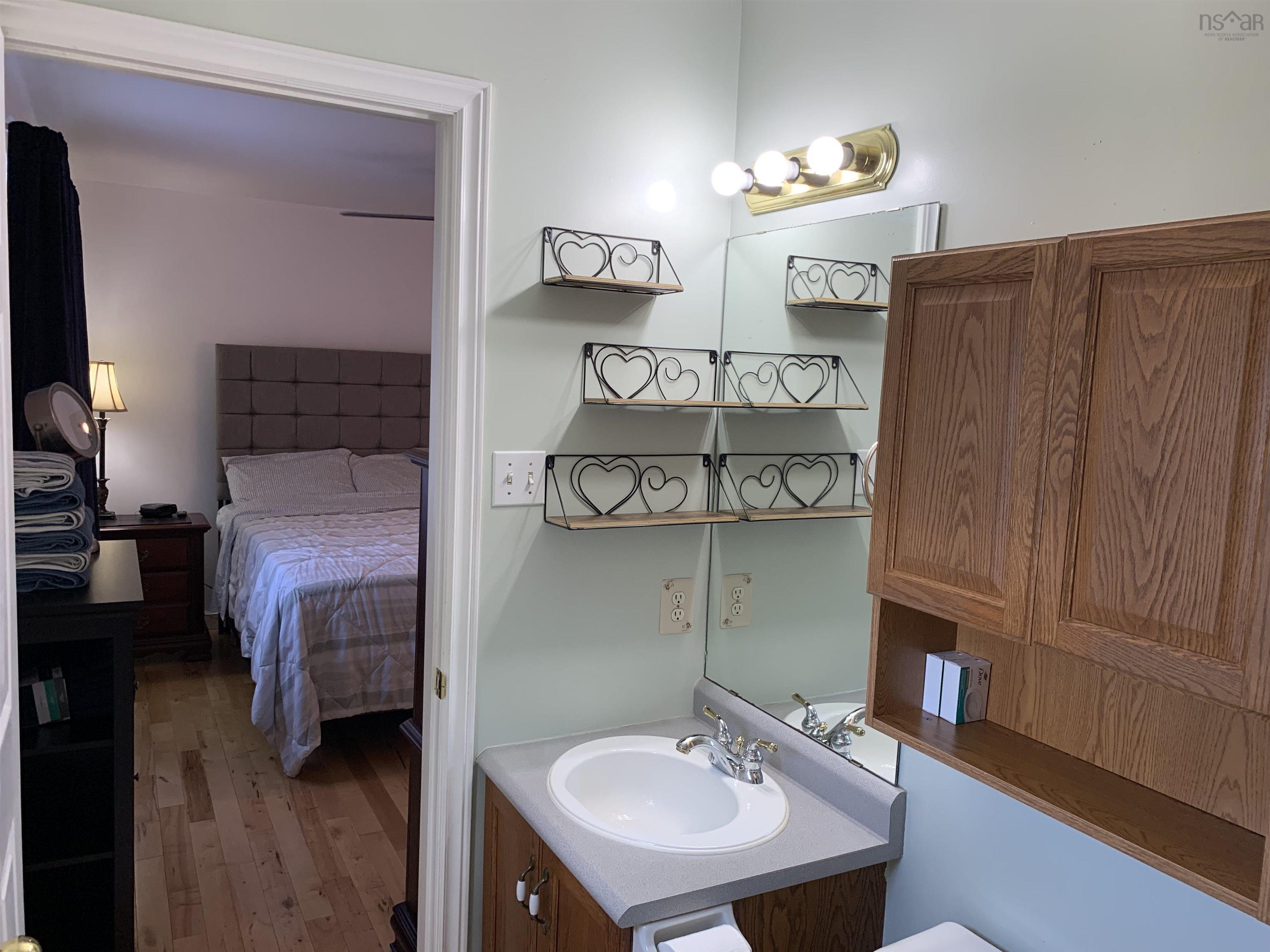 1 Cassandra Drive, Dartmouth, NS (MLS 202522277)