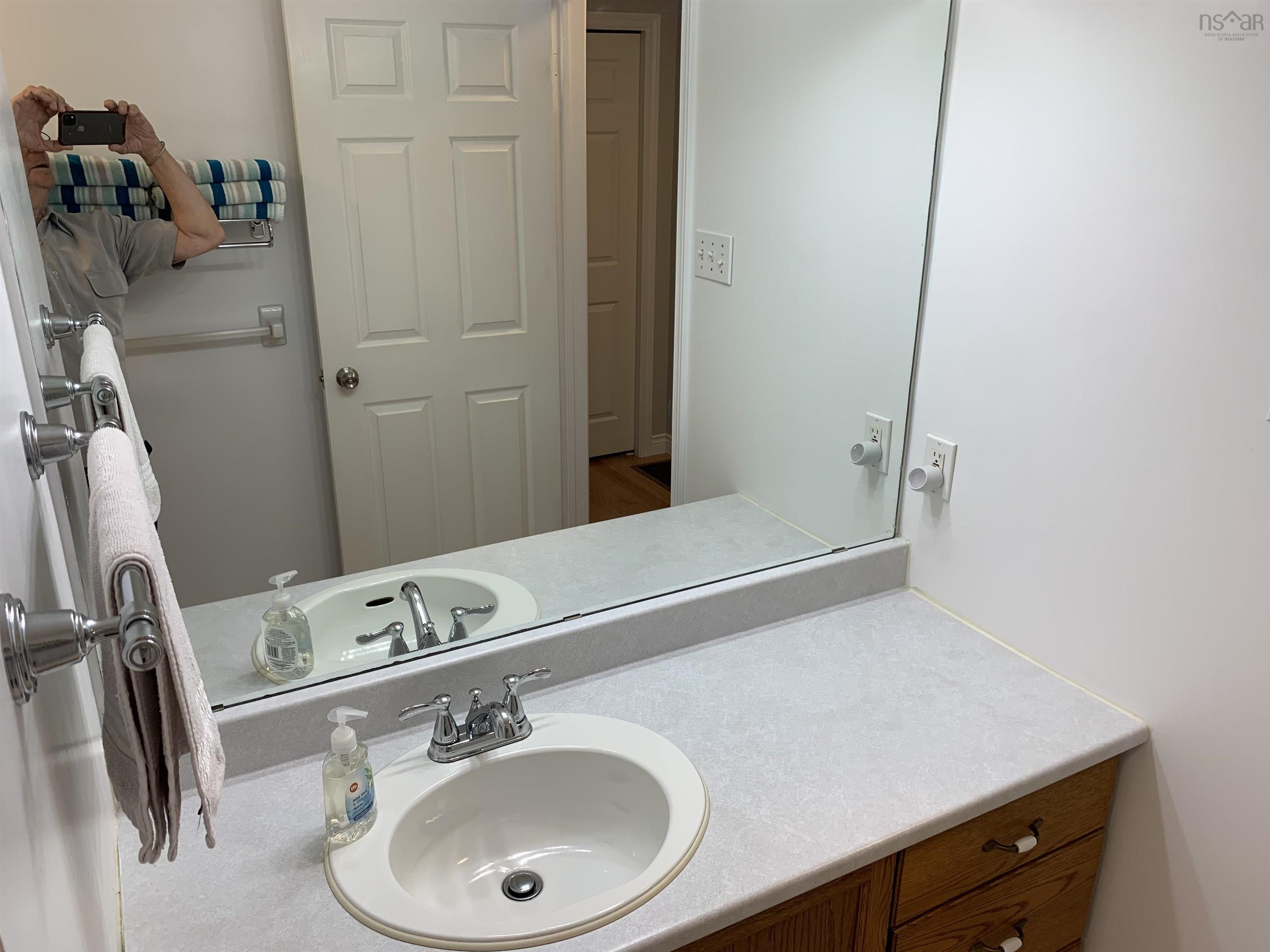 1 Cassandra Drive, Dartmouth, NS (MLS 202522277)