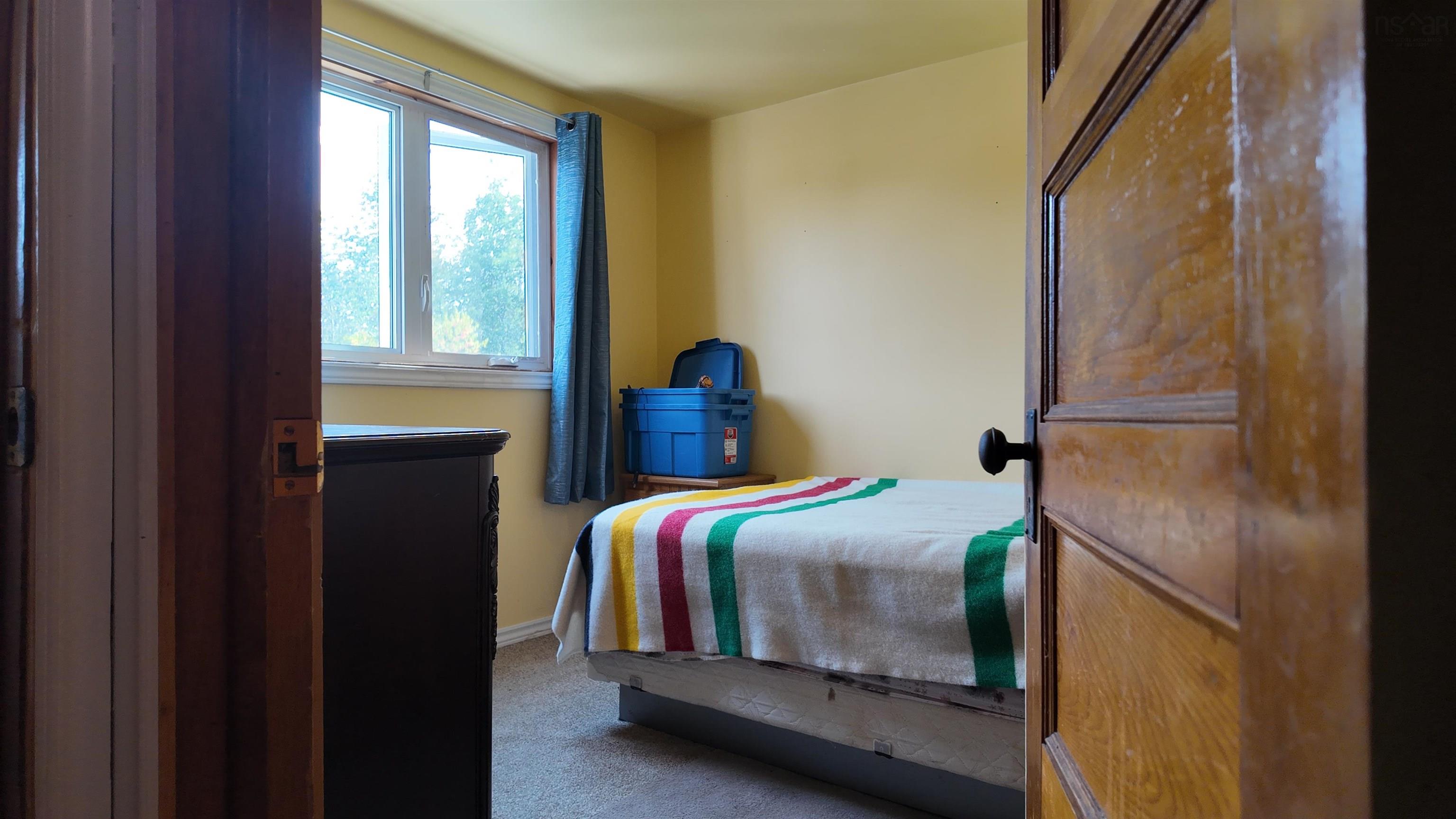 $229,900.00: 588 Sunset Drive, Lansdowne