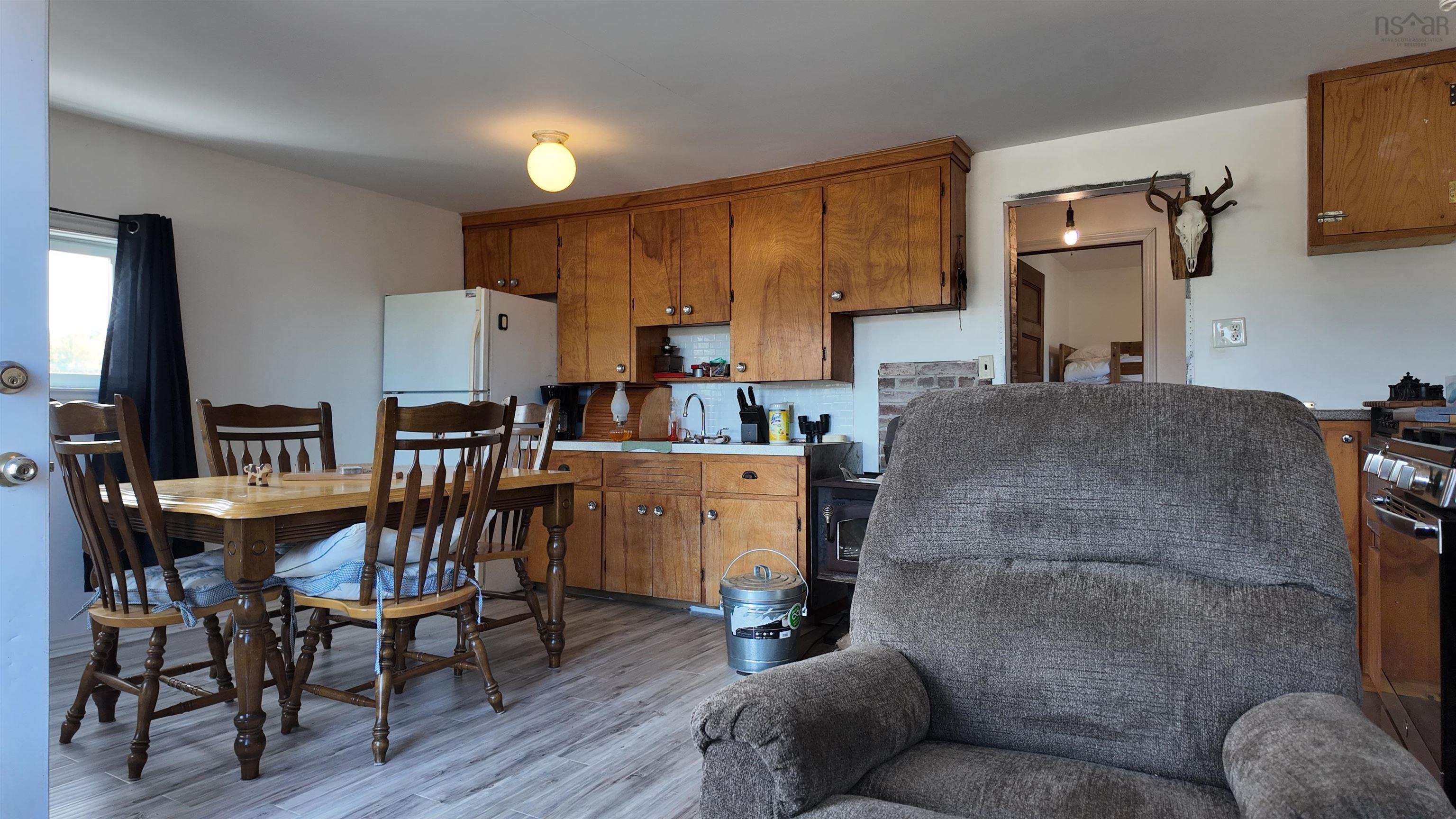 $229,900.00: 588 Sunset Drive, Lansdowne