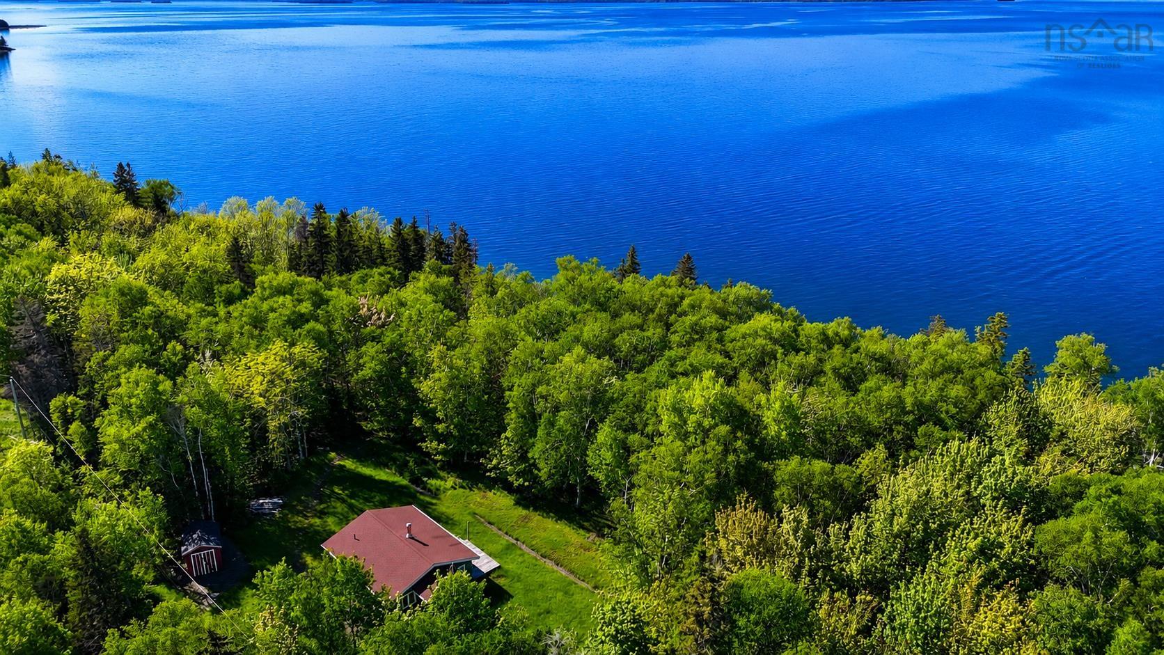 $329,000.00: 5735 West Bay Rd, Roberta