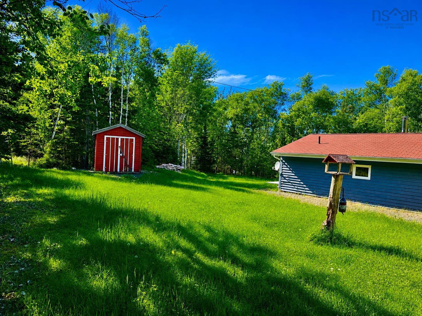 $329,000.00: 5735 West Bay Rd, Roberta