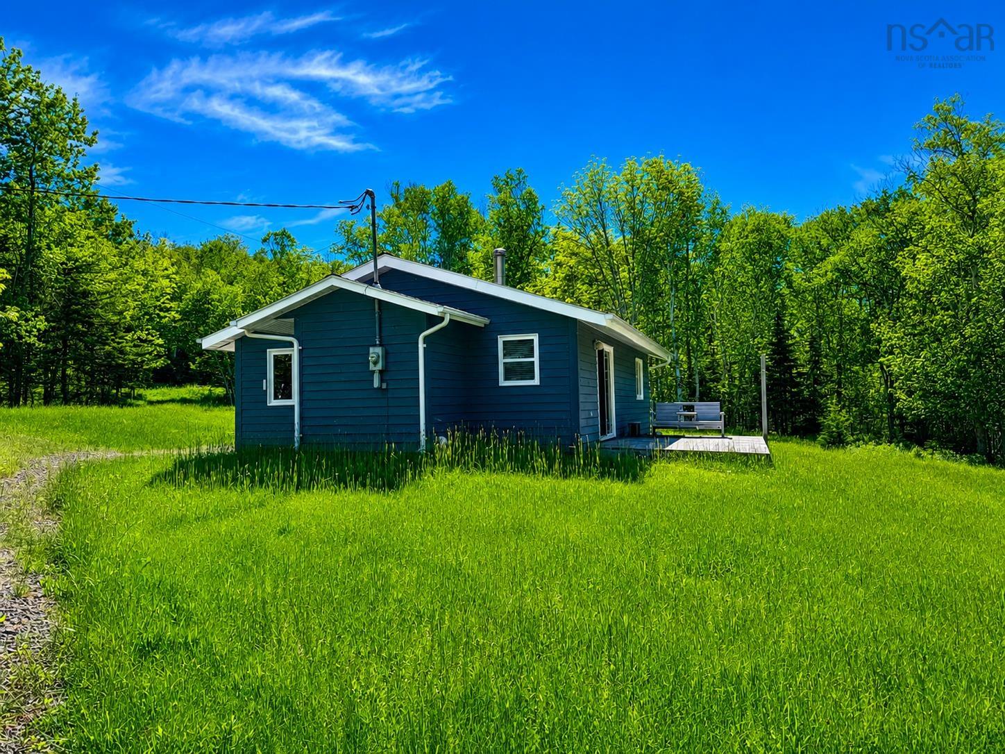 $329,000.00: 5735 West Bay Rd, Roberta