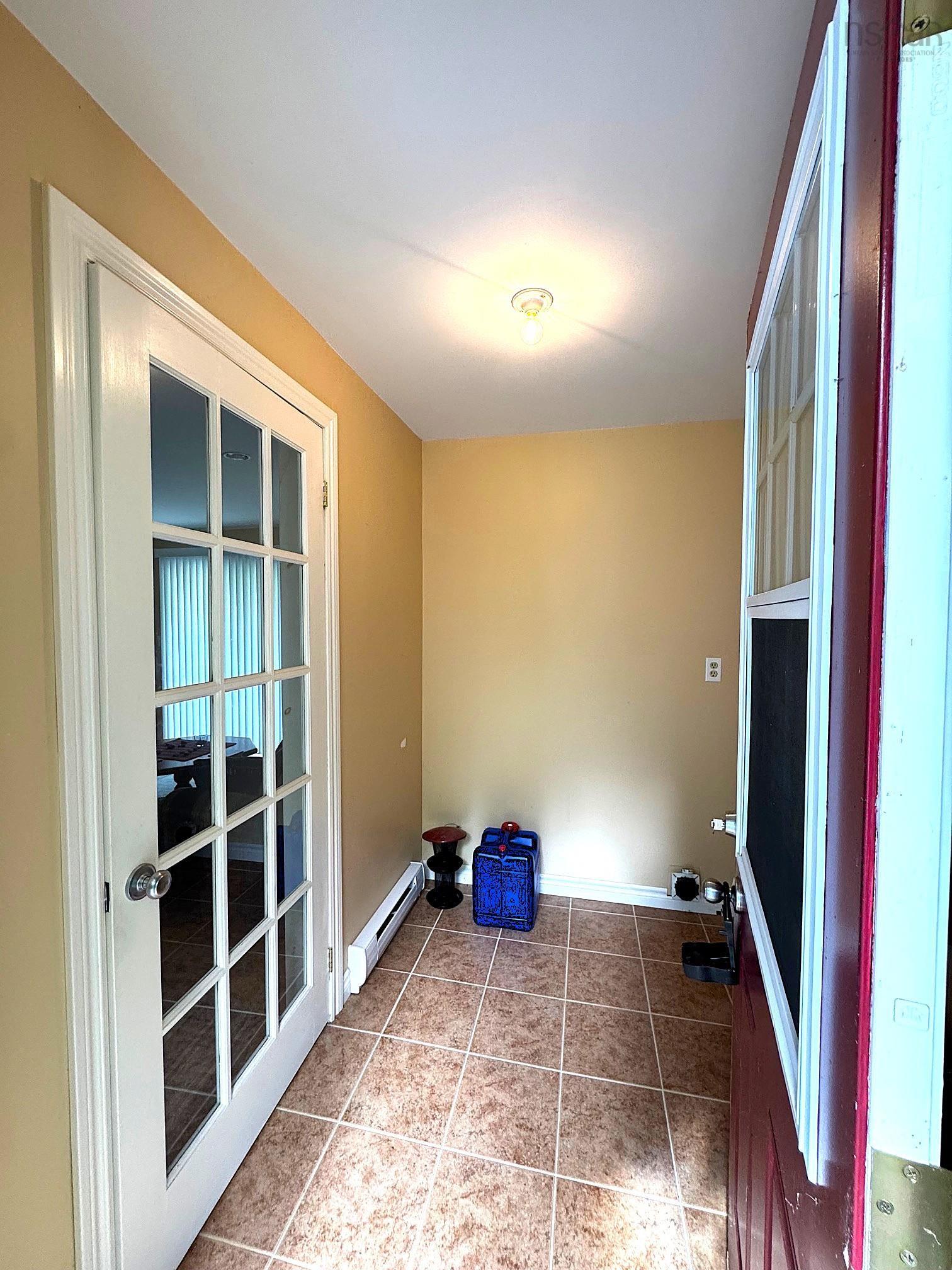 $329,000.00: 5735 West Bay Rd, Roberta
