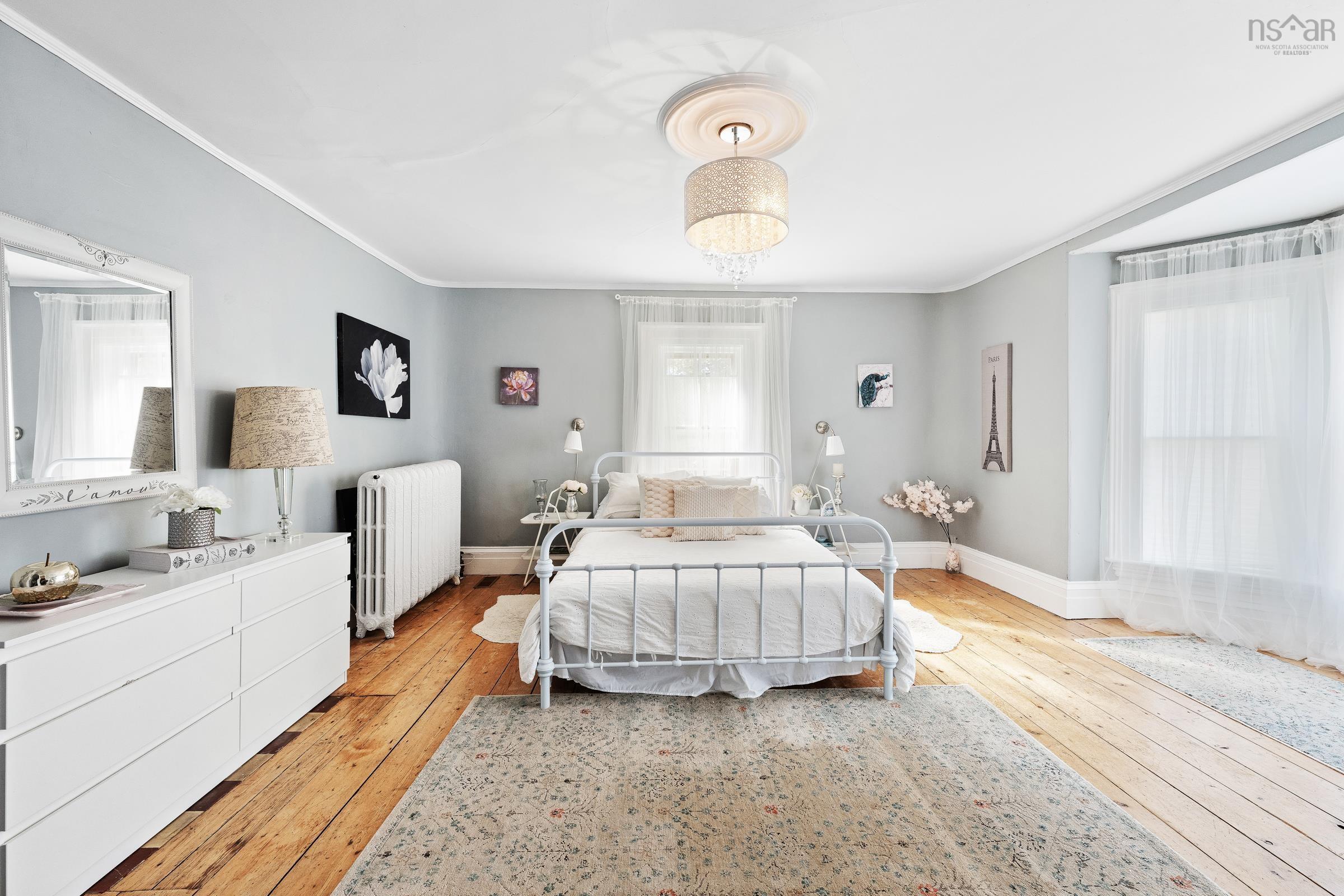 $384,900.00: 15 Brunswick Street, Yarmouth