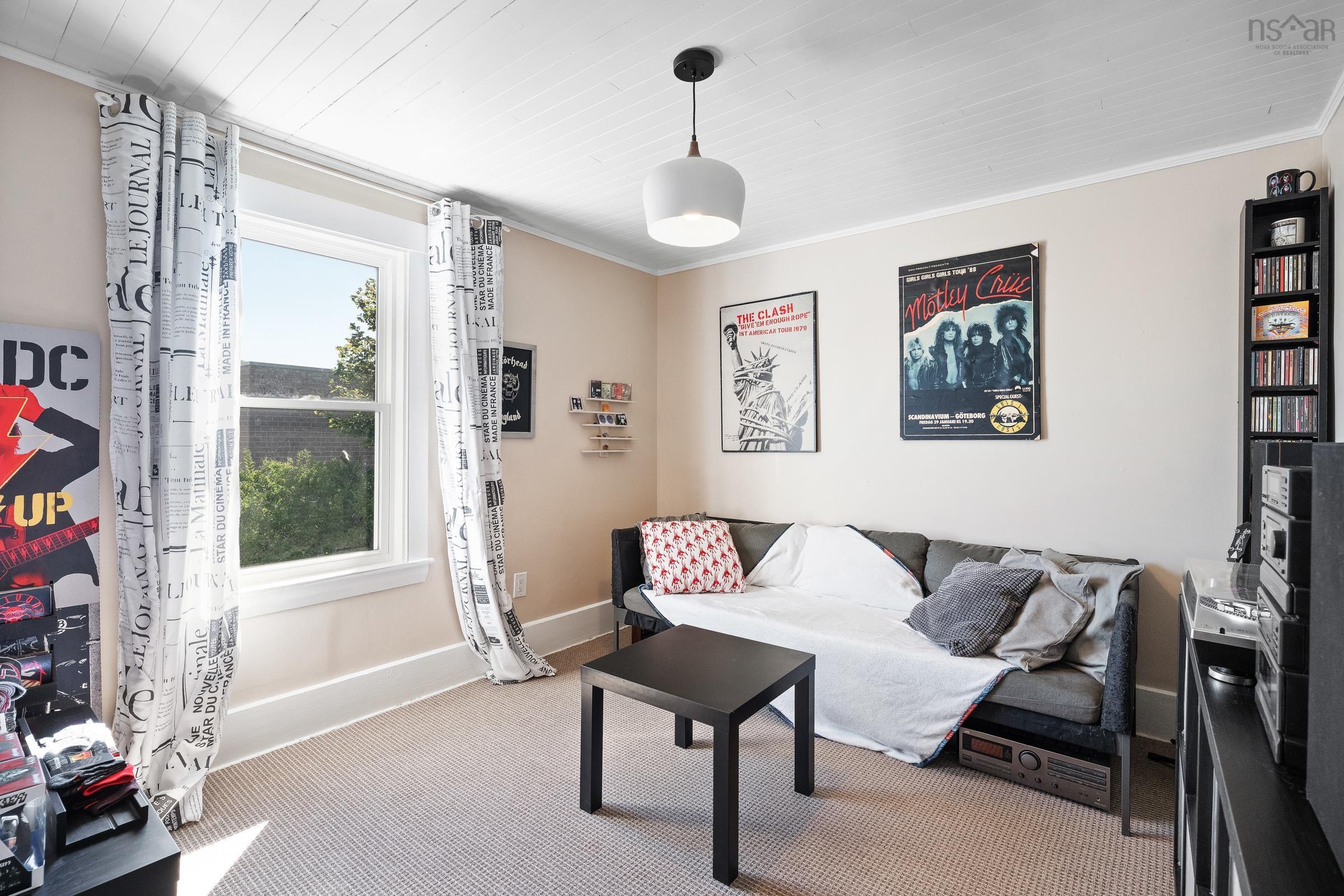 $384,900.00: 15 Brunswick Street, Yarmouth