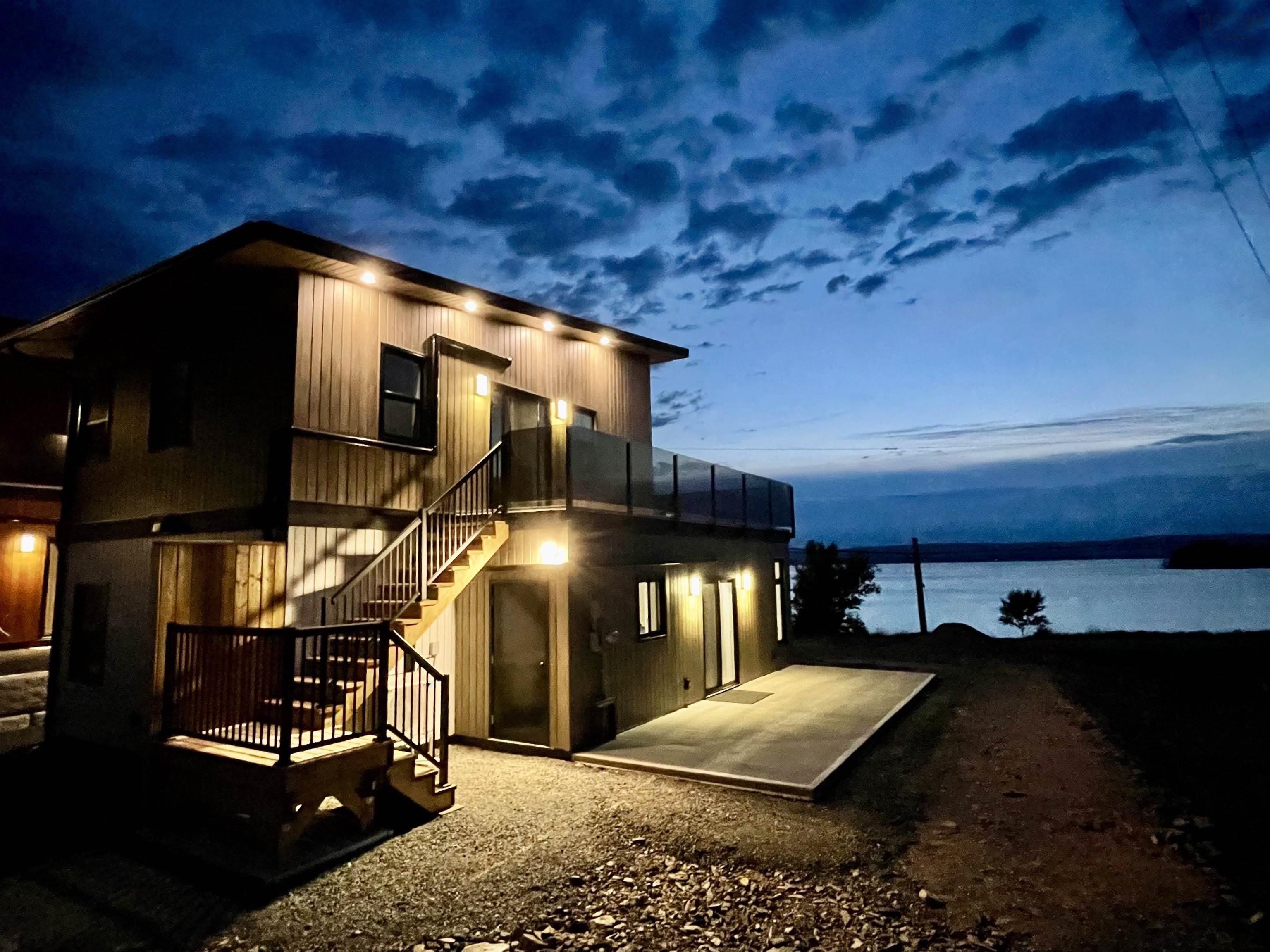 $644,000.00: 24 Dundee Villas Lane, Dundee