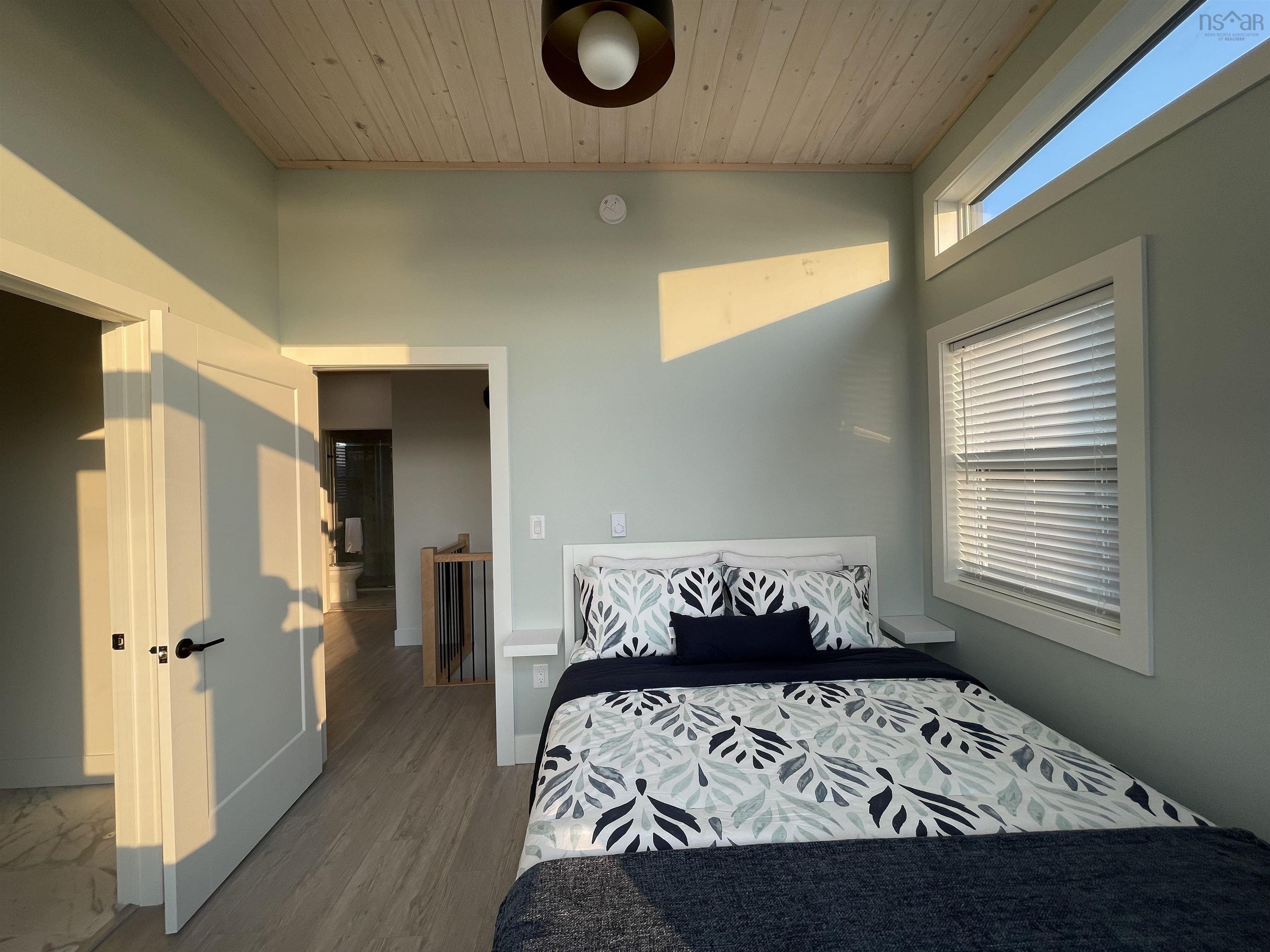 $644,000.00: 24 Dundee Villas Lane, Dundee