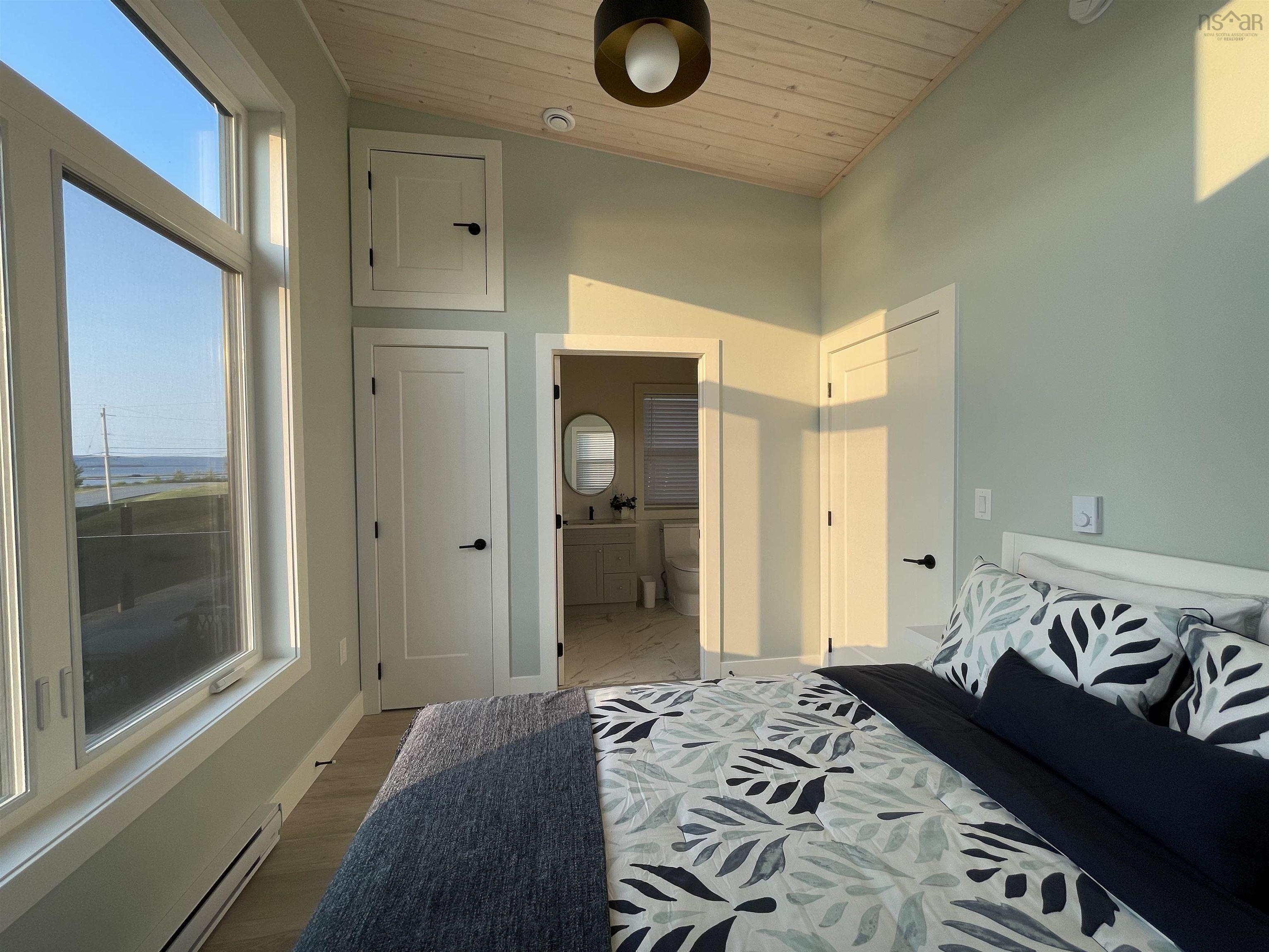 $644,000.00: 24 Dundee Villas Lane, Dundee