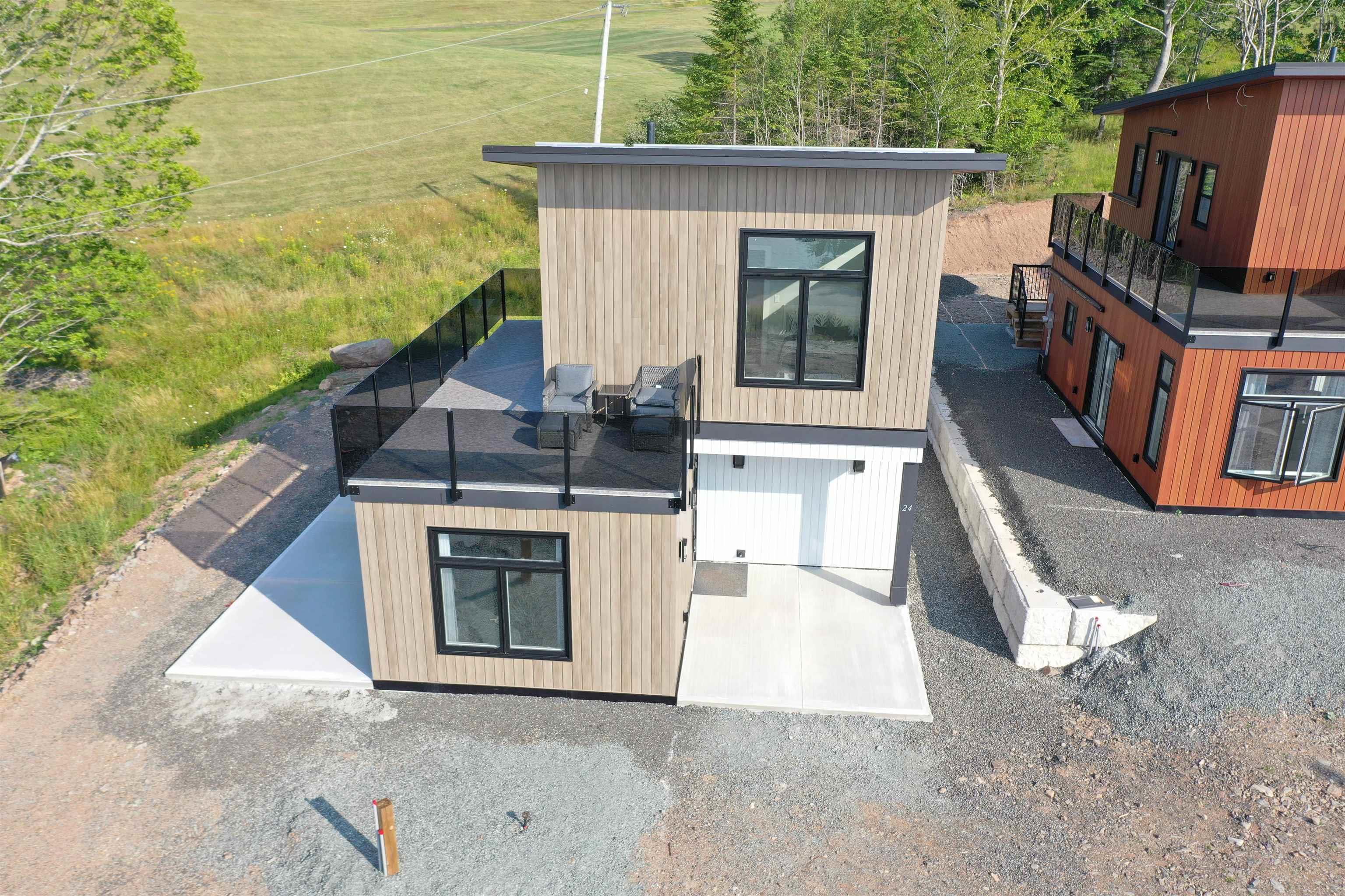 $644,000.00: 24 Dundee Villas Lane, Dundee