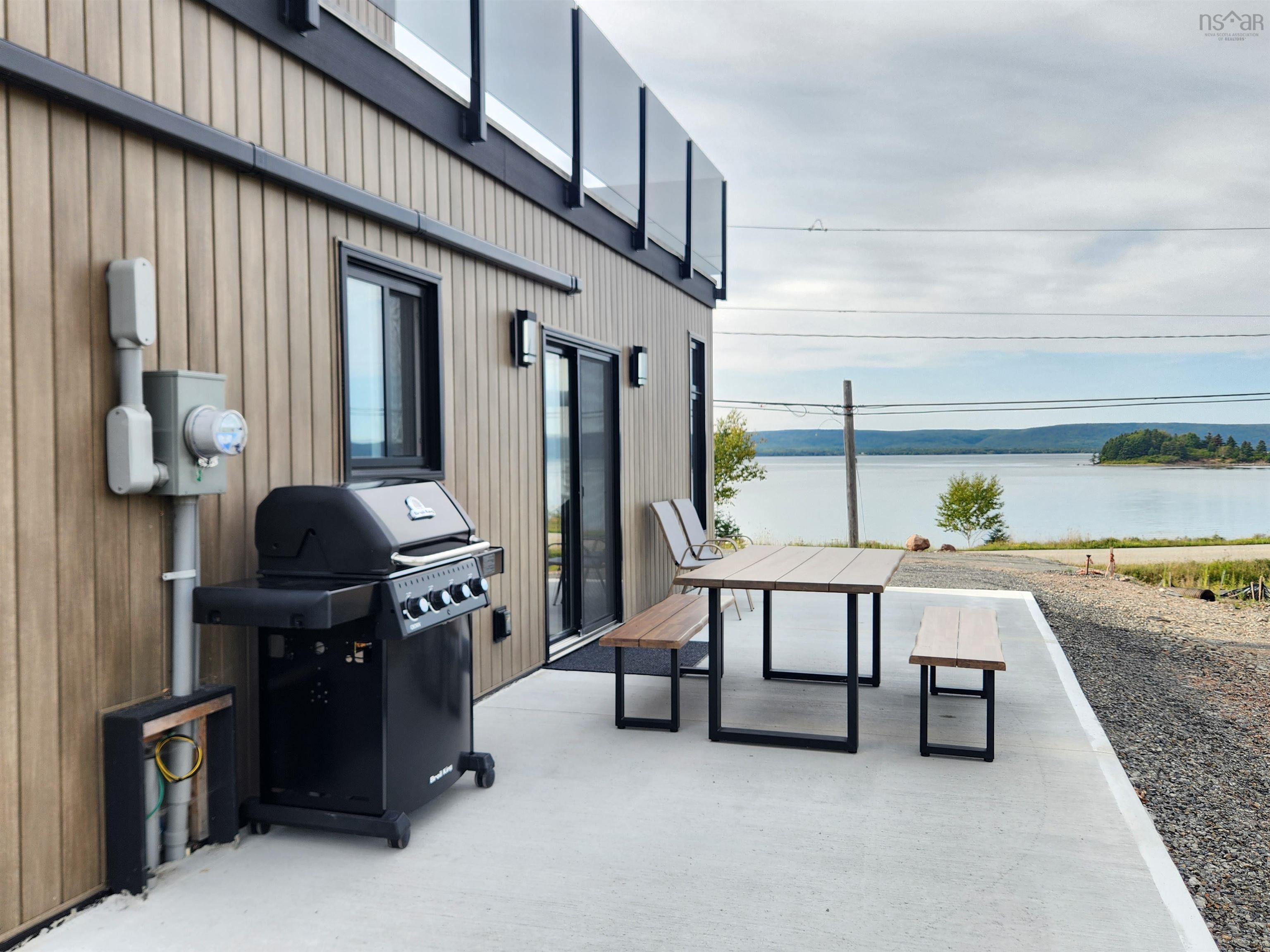 $644,000.00: 24 Dundee Villas Lane, Dundee