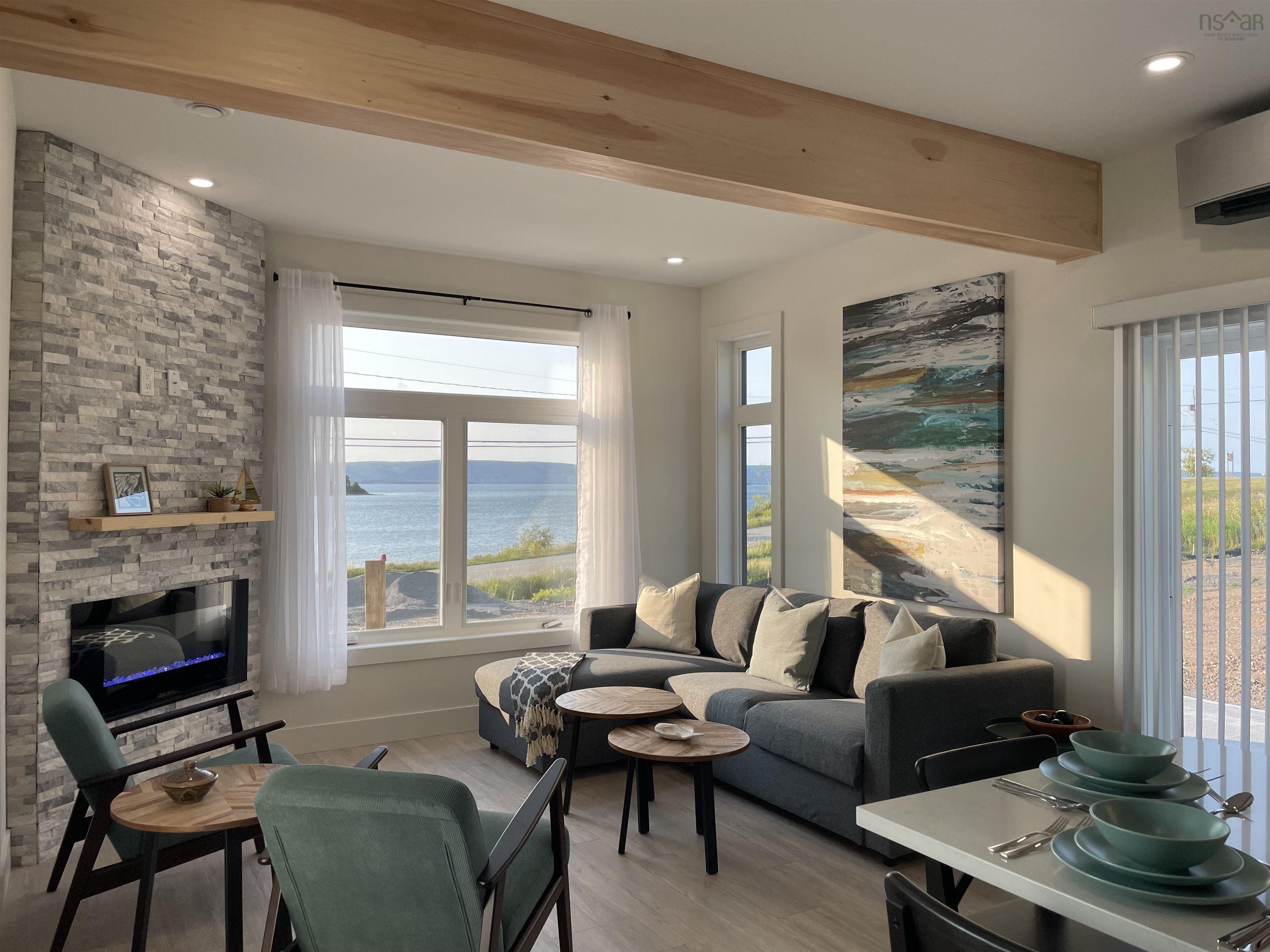 $644,000.00: 24 Dundee Villas Lane, Dundee