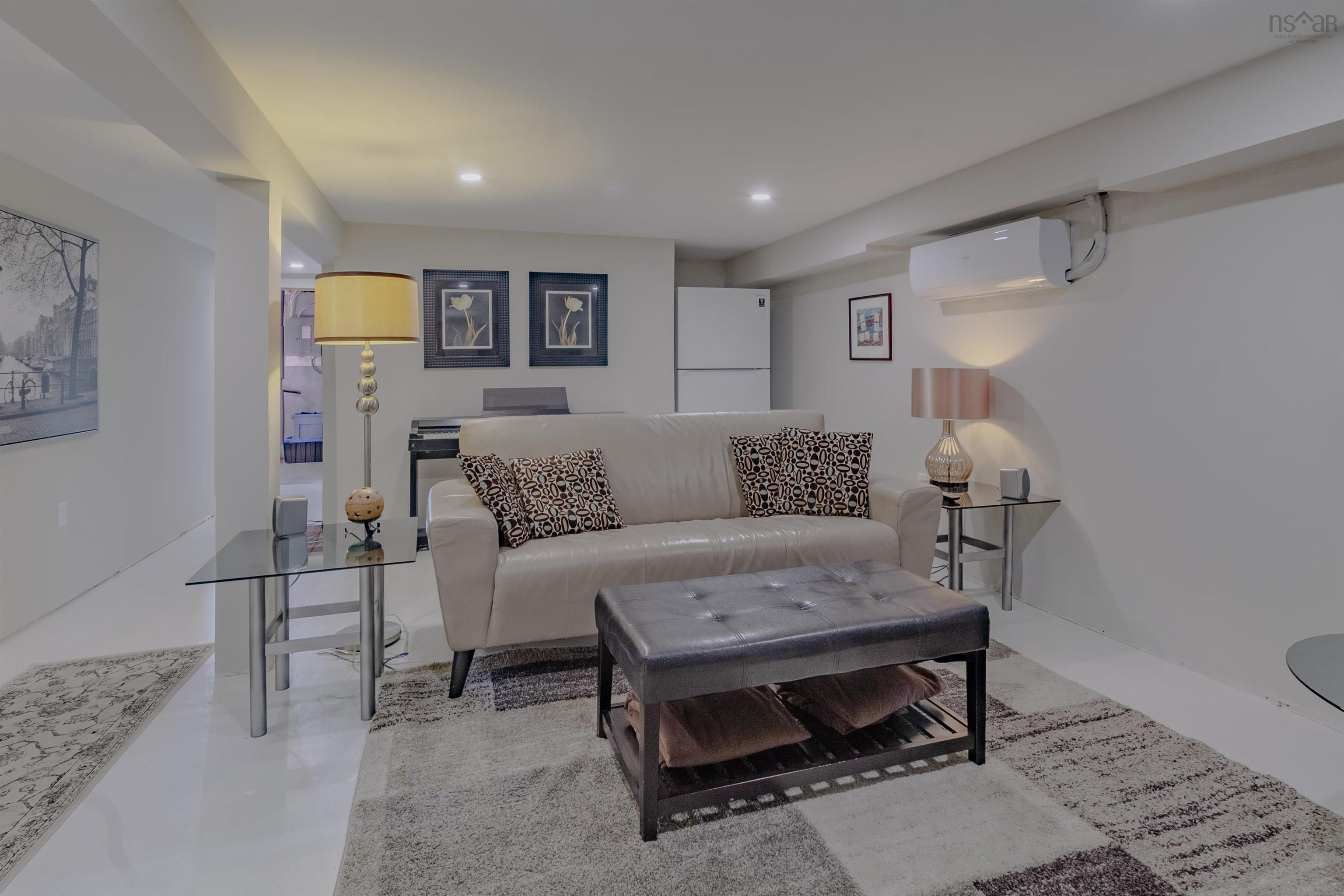 $379,900.00: 7192 Highway 308, Quinan