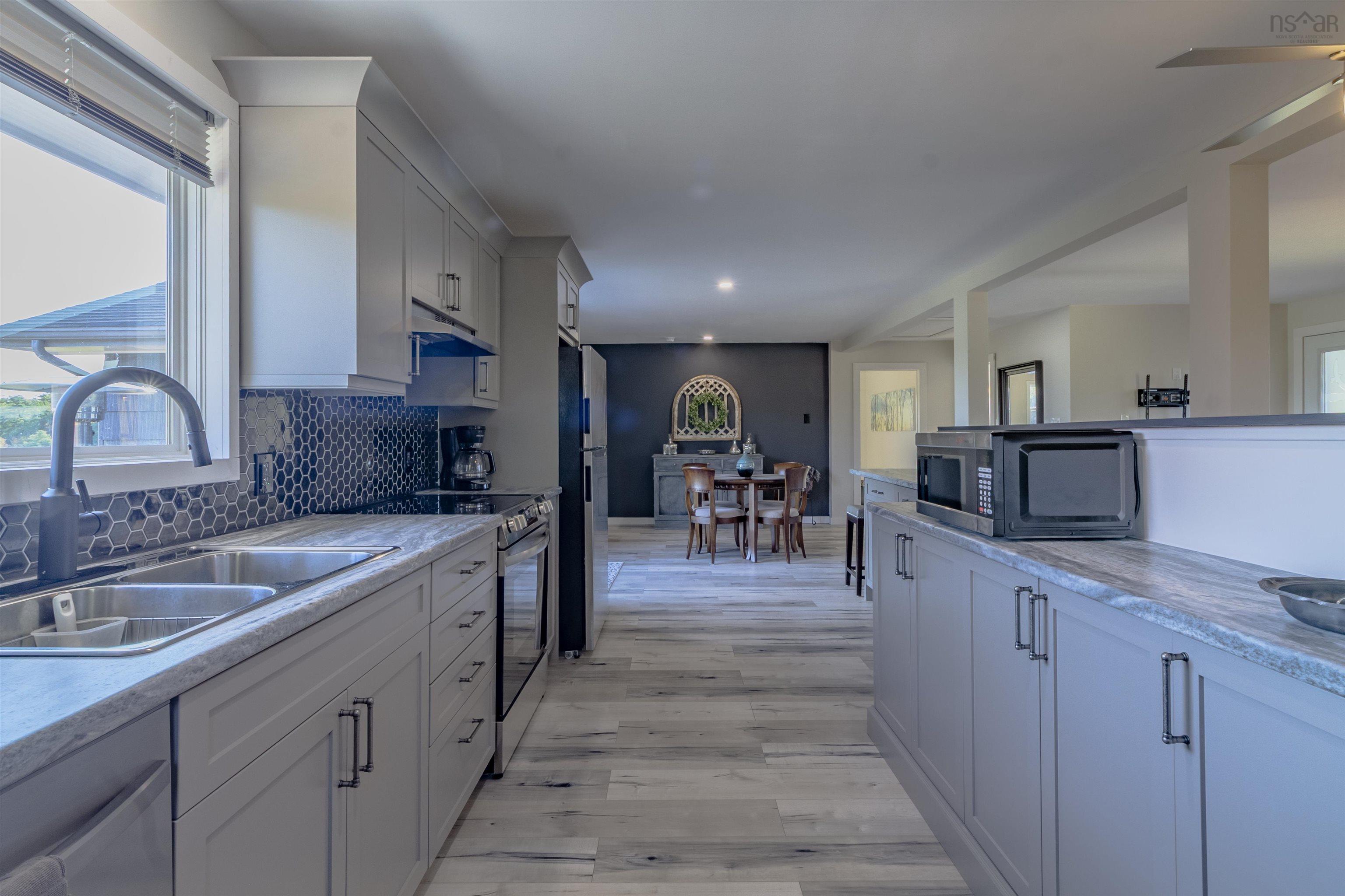 $379,900.00: 7192 Highway 308, Quinan