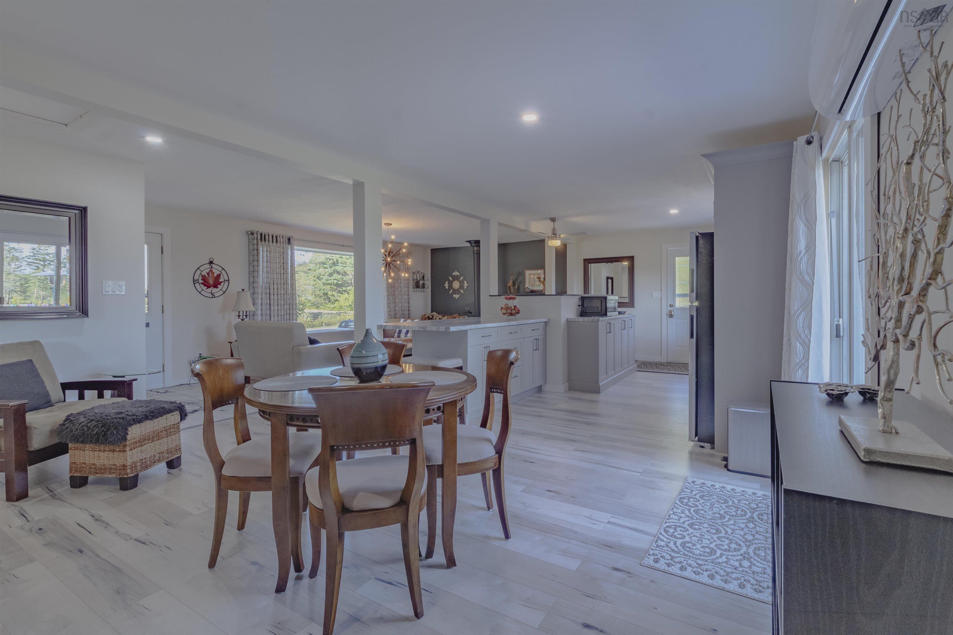 $379,900.00: 7192 Highway 308, Quinan