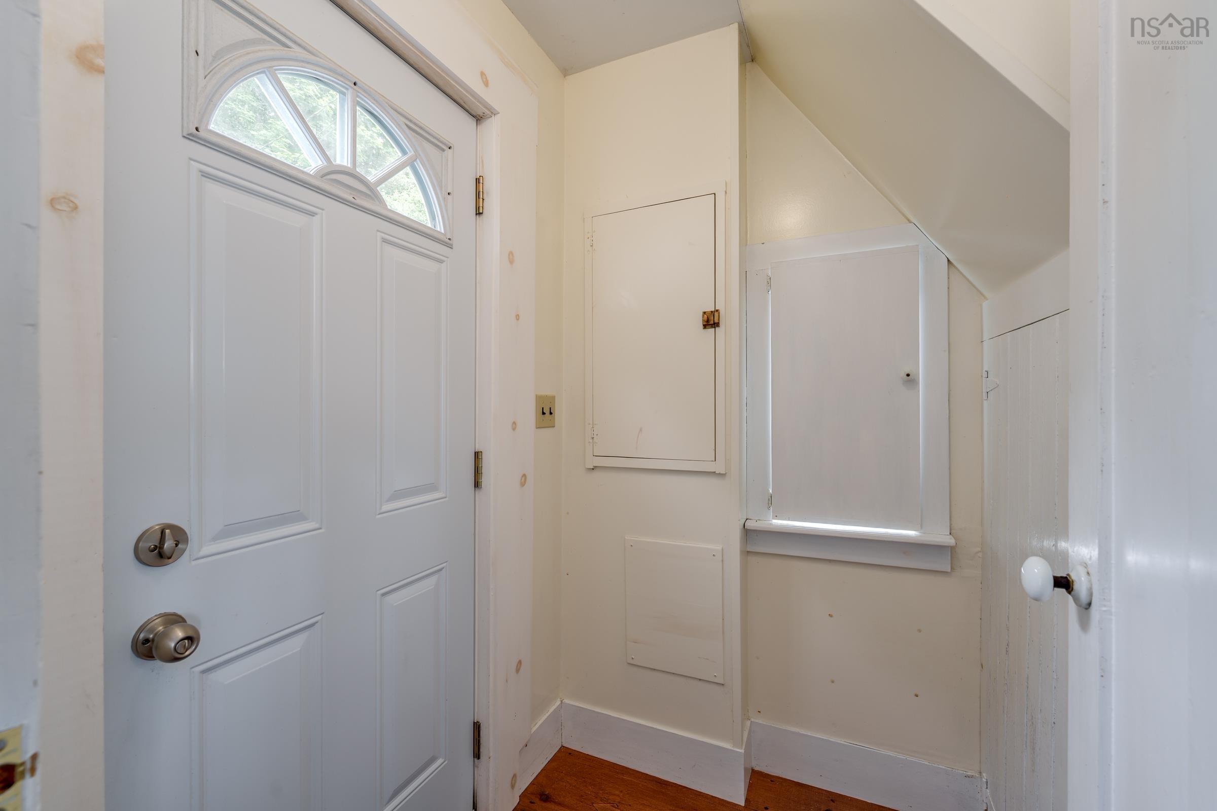 $575,000.00: 7227 Highway 101, Plympton