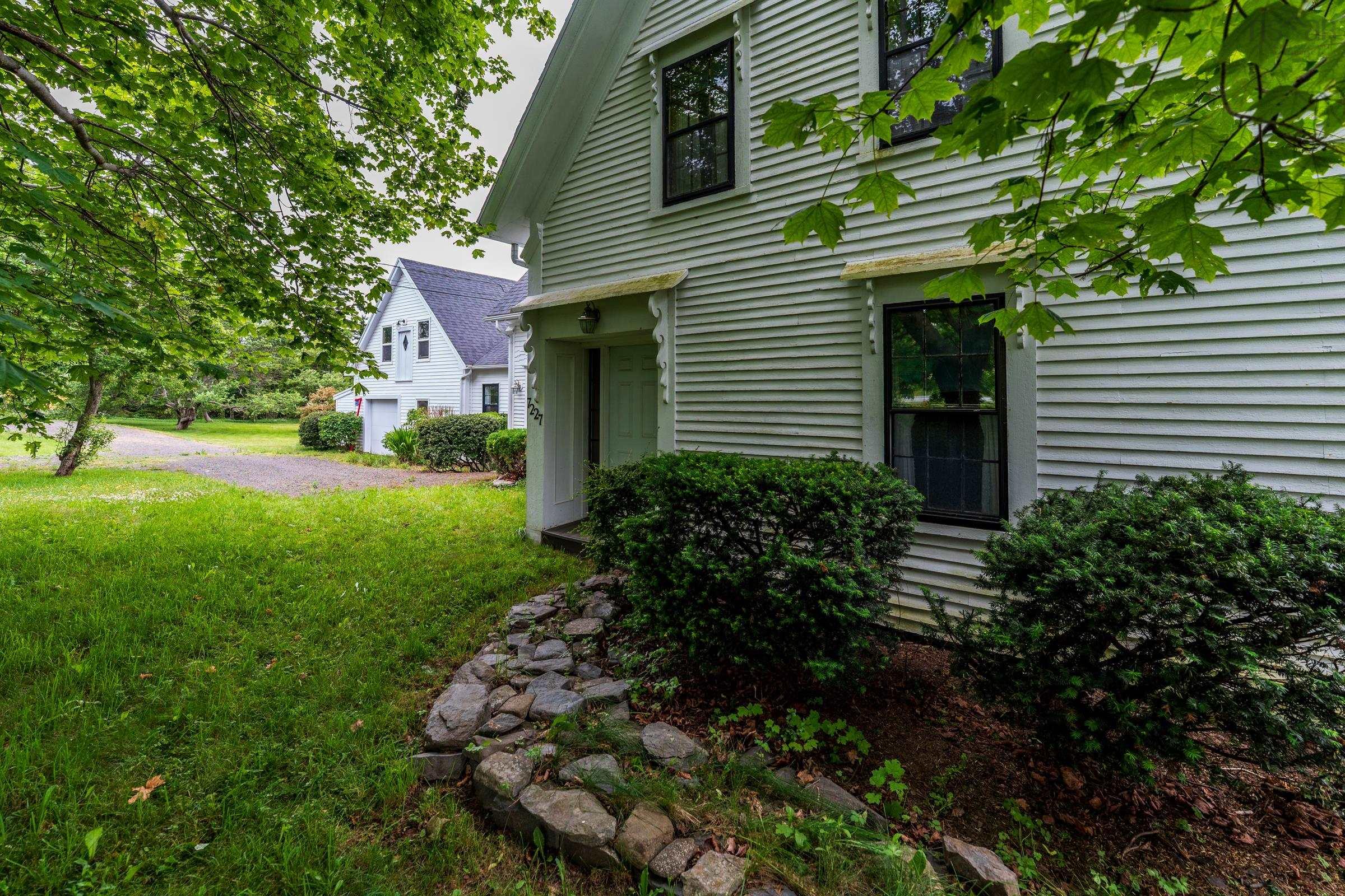 $575,000.00: 7227 Highway 101, Plympton