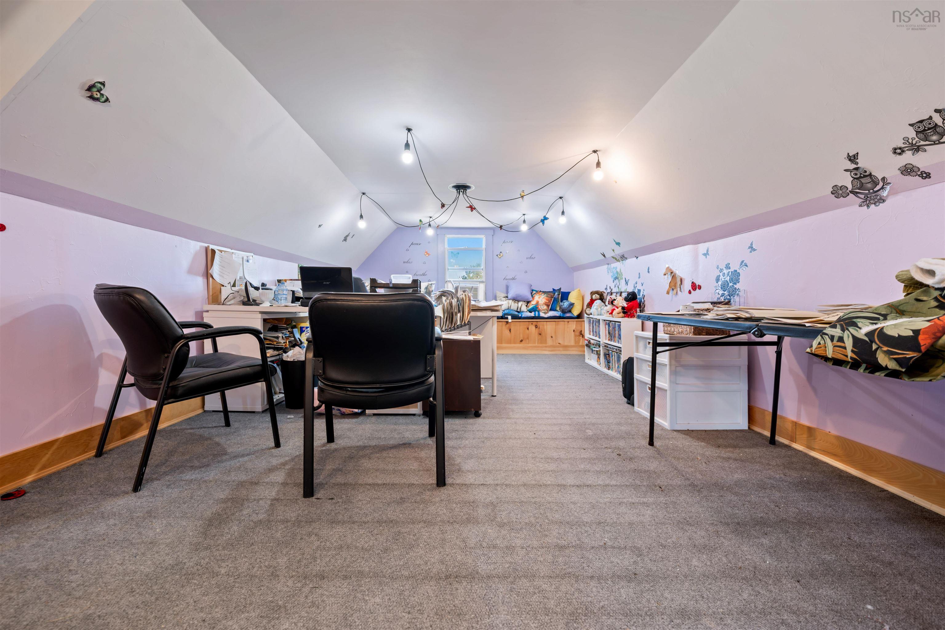 $574,999.00: 187 Highway 302, Southampton