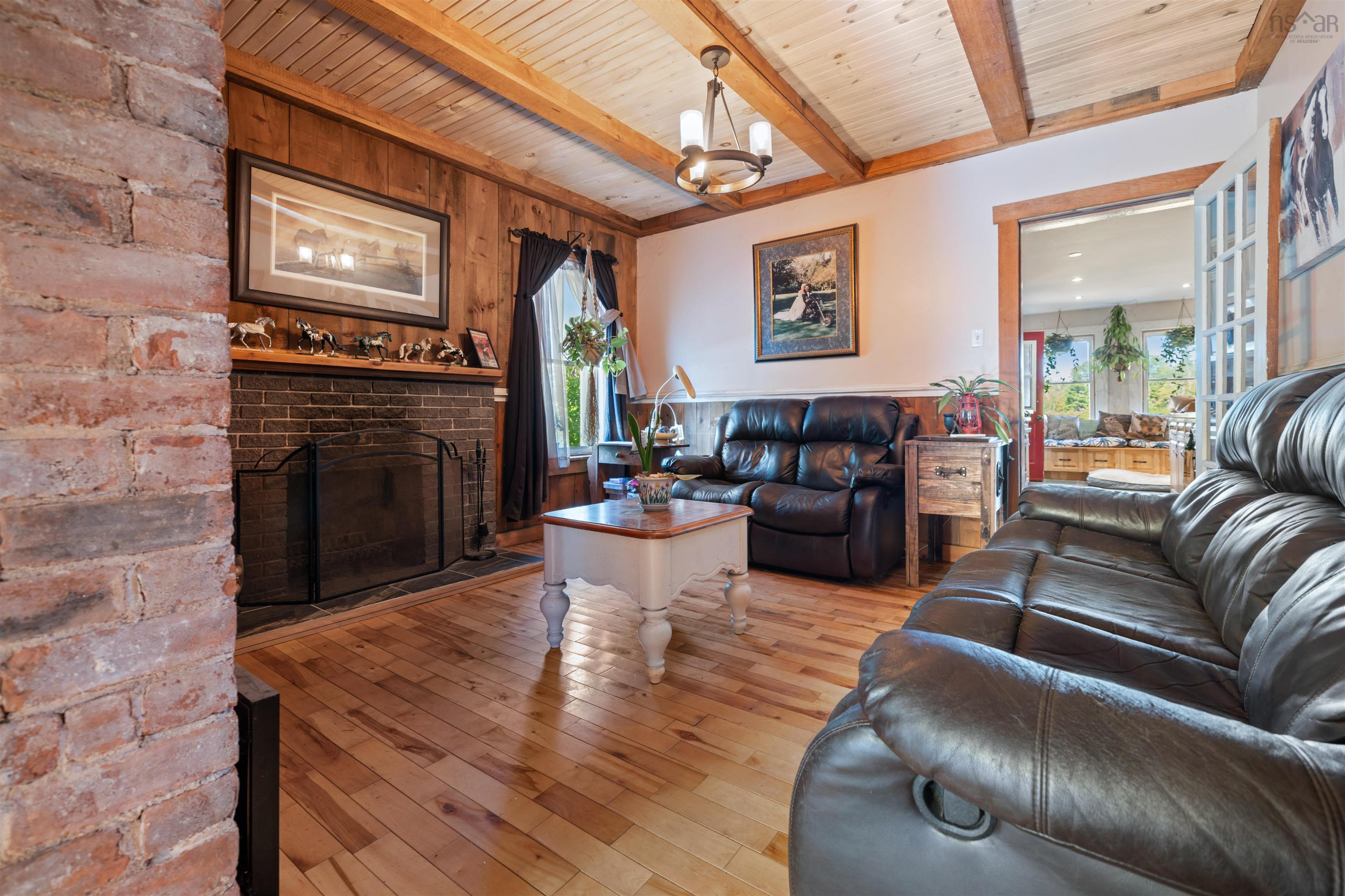 $574,999.00: 187 Highway 302, Southampton