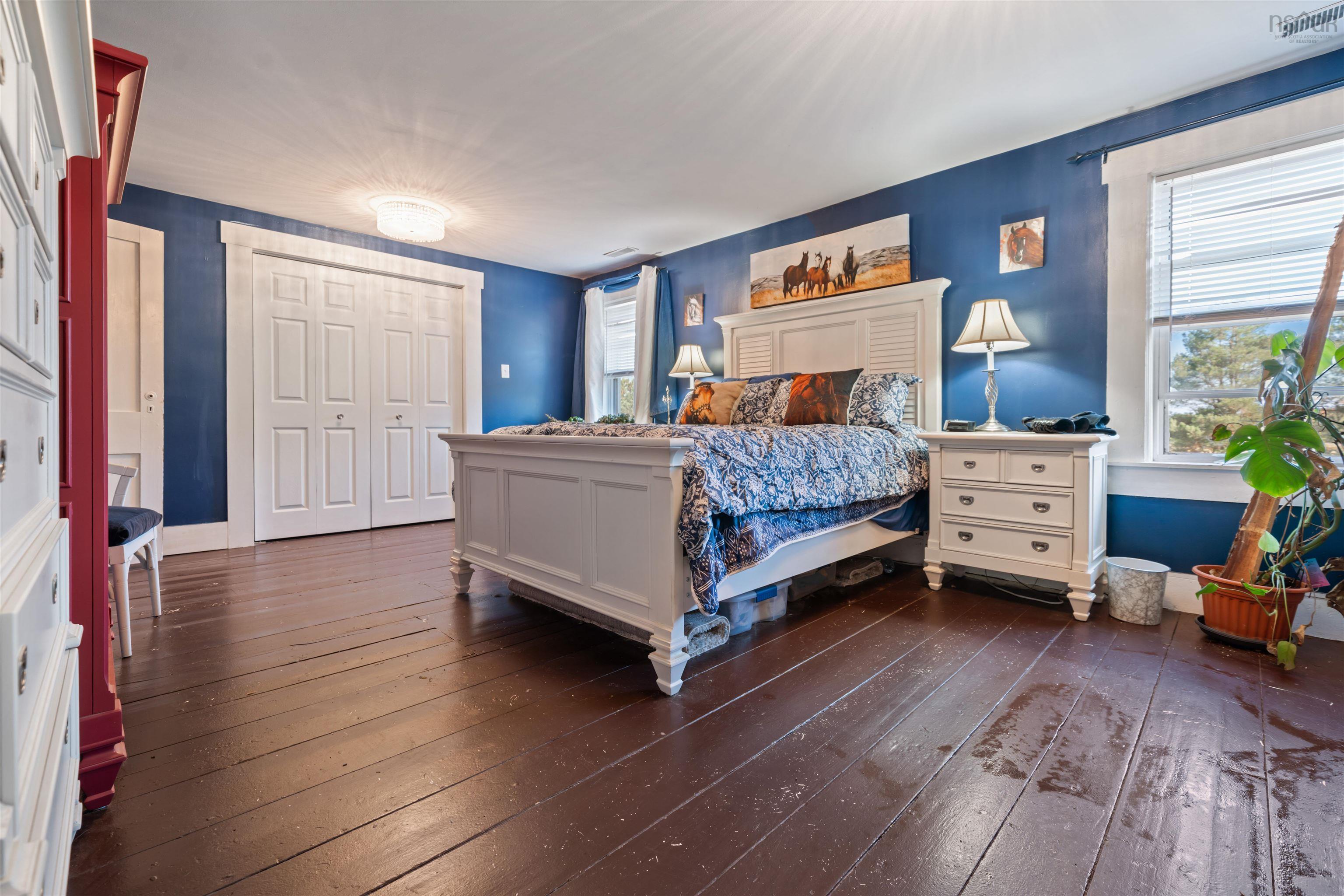 $574,999.00: 187 Highway 302, Southampton