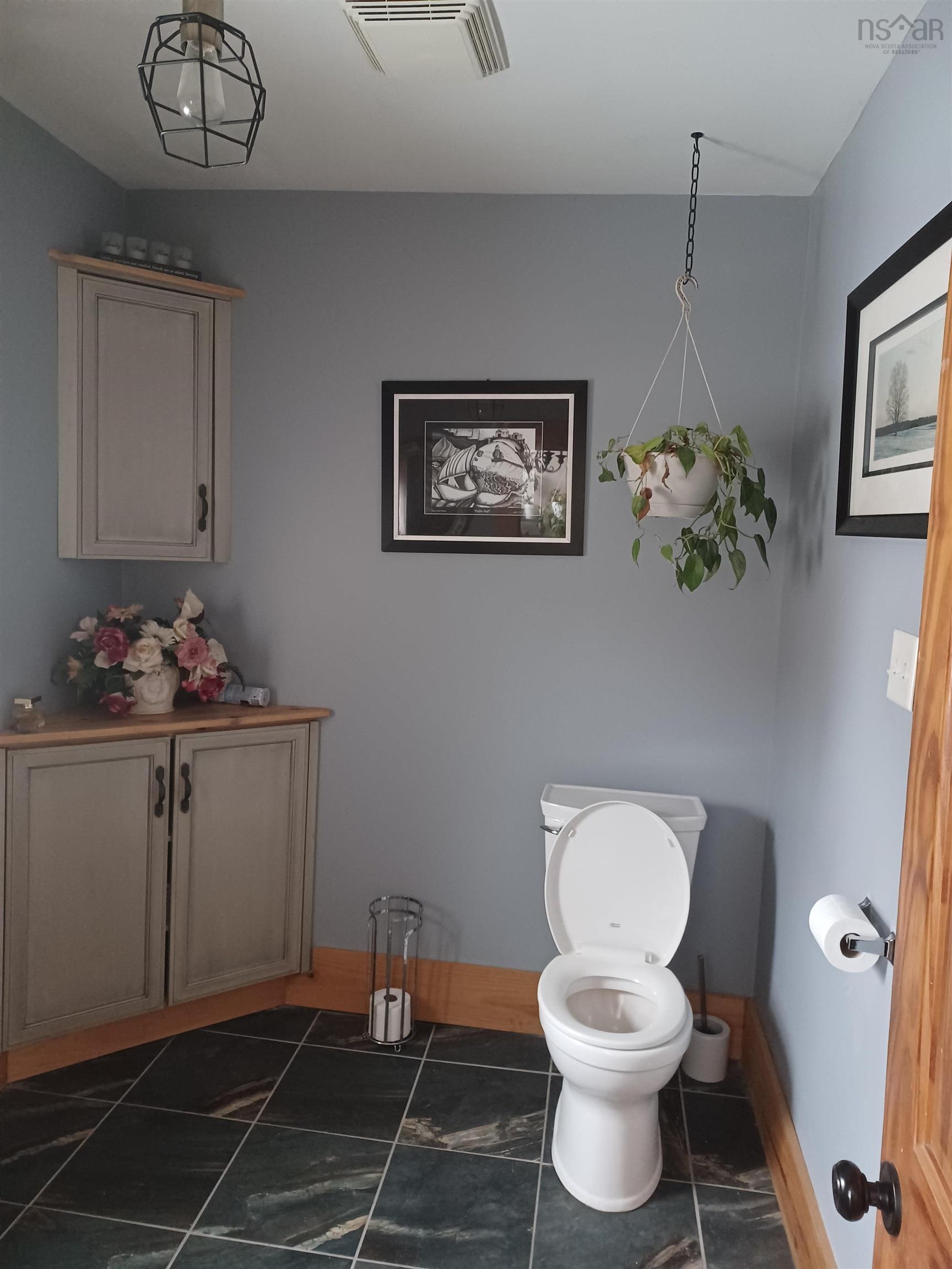 $574,999.00: 187 Highway 302, Southampton