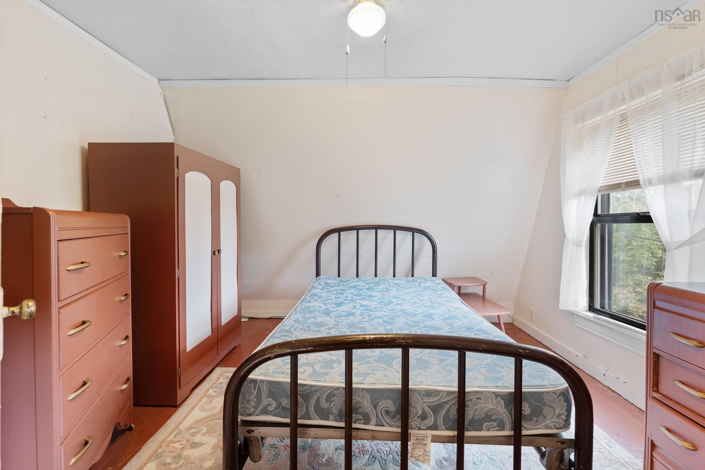 $169,900.00: 534 Weymouth Falls Road, Weymouth