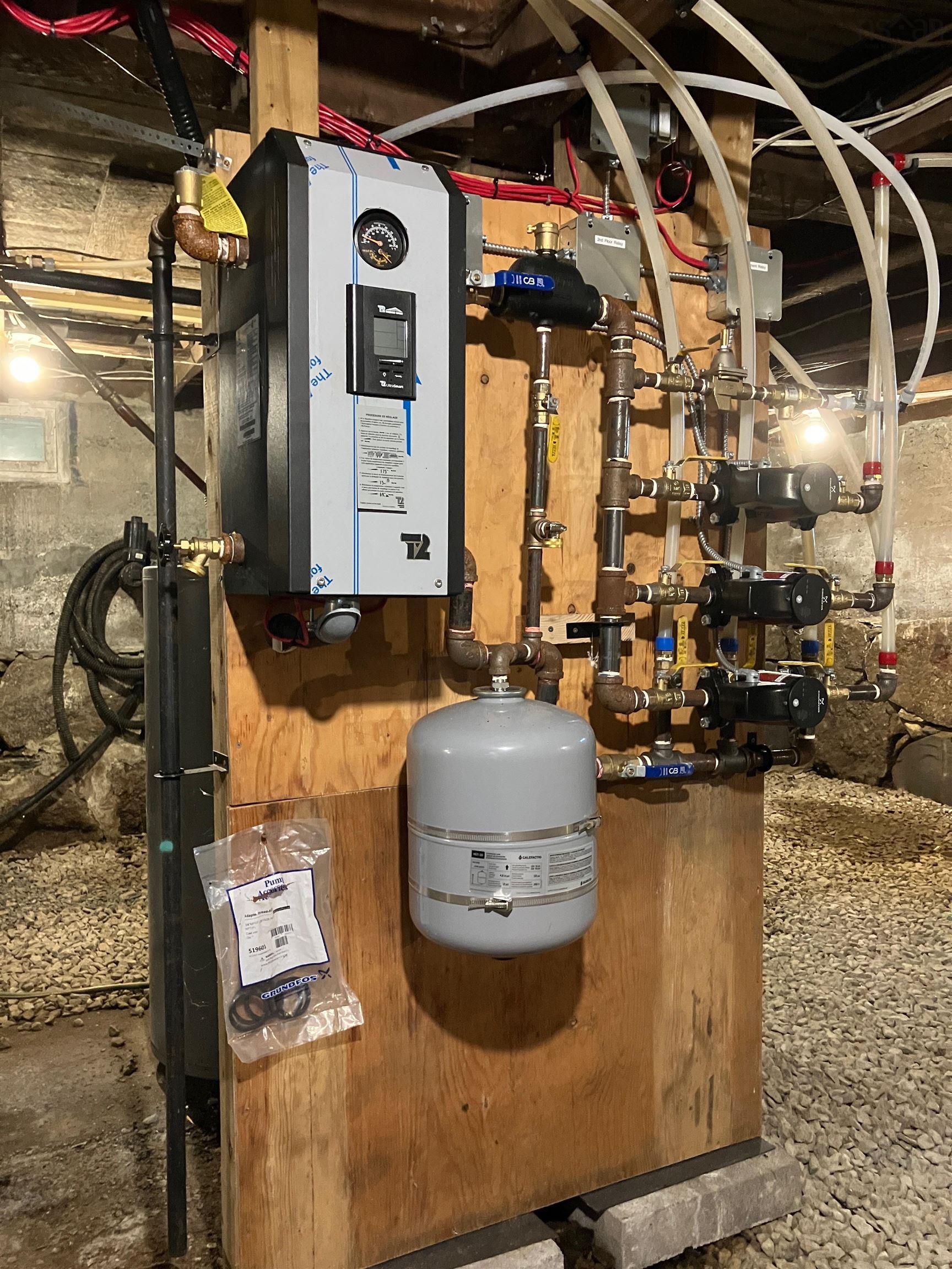 $630,000.00: 903 FELTZEN SOUTH Road, Feltzen South