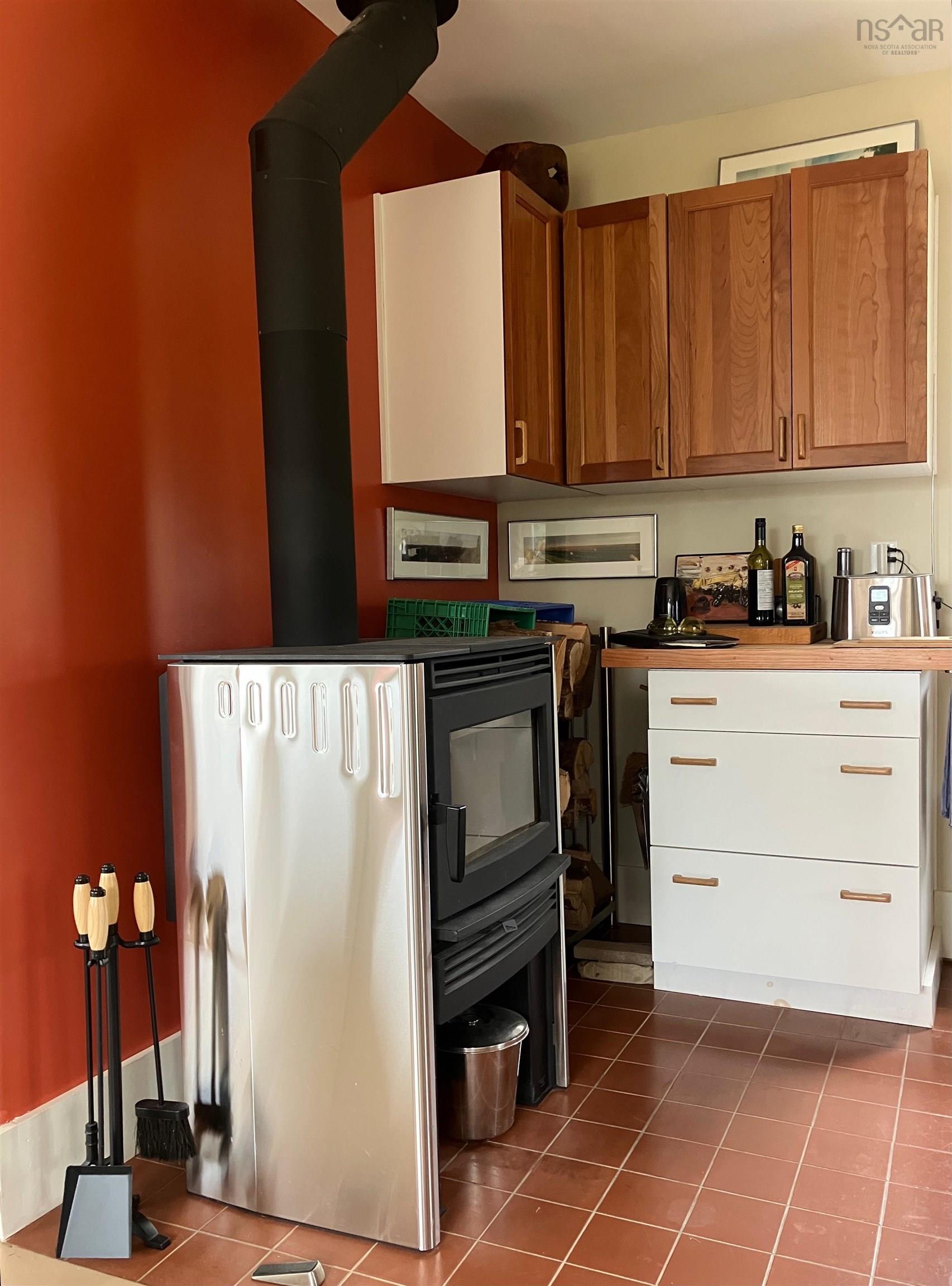 $630,000.00: 903 FELTZEN SOUTH Road, Feltzen South