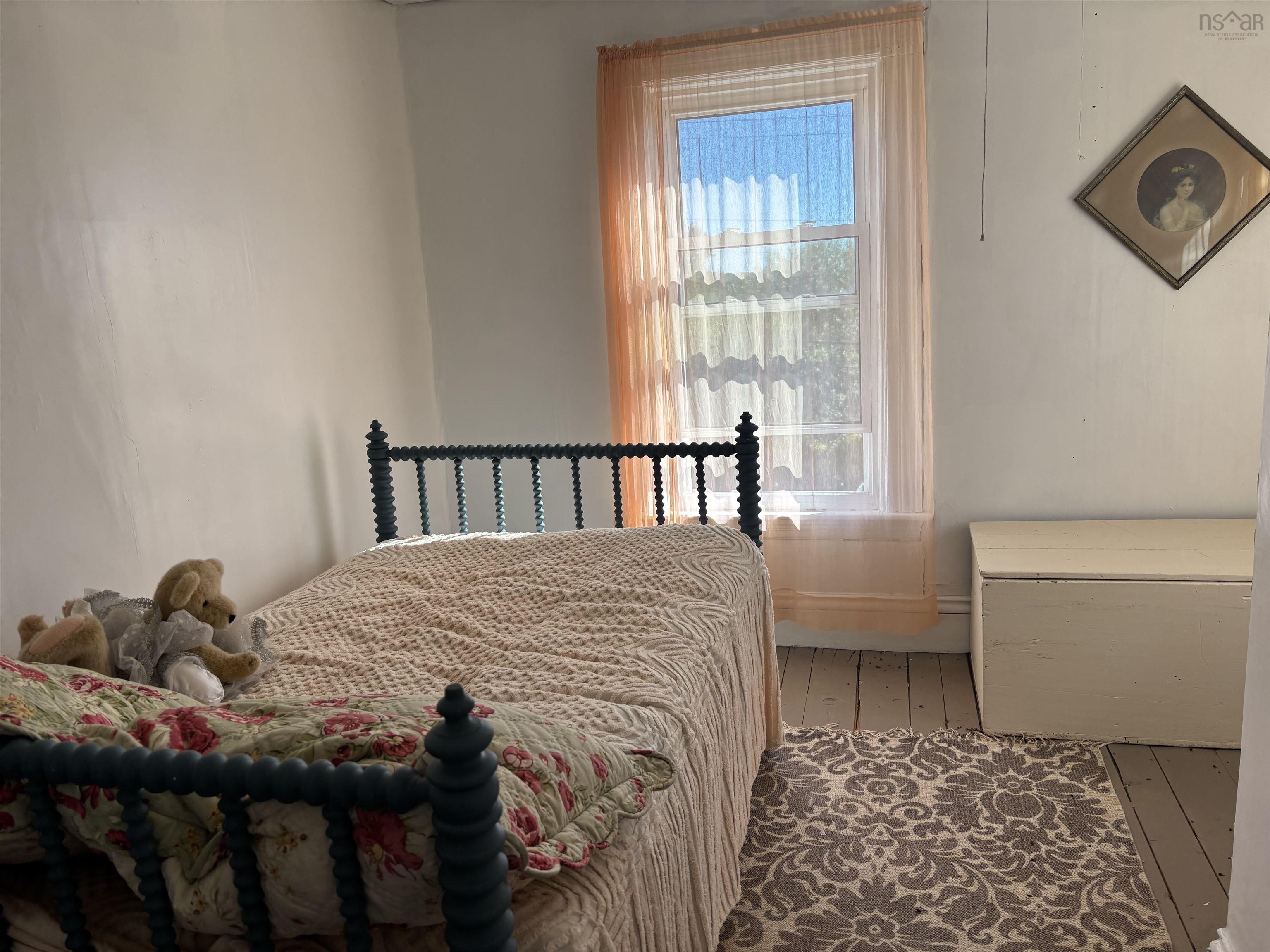 $194,000.00: 18 Central Port Mouton Road, Port Mouton