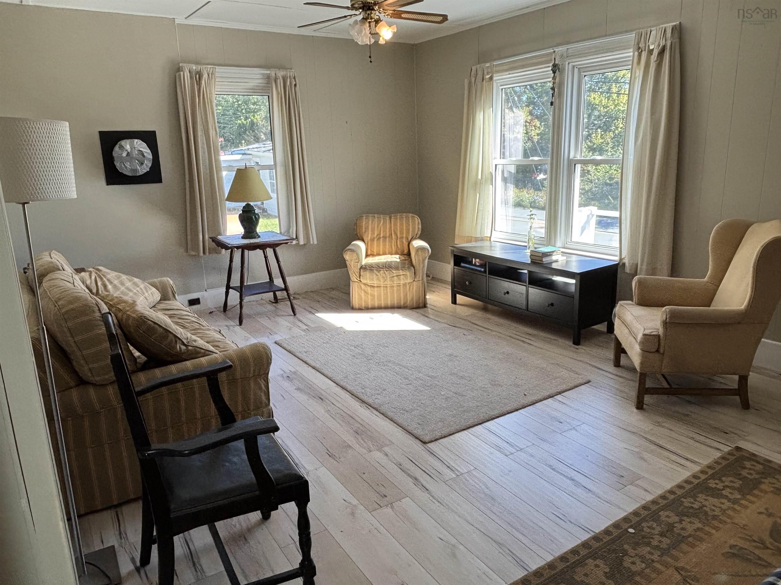 $194,000.00: 18 Central Port Mouton Road, Port Mouton