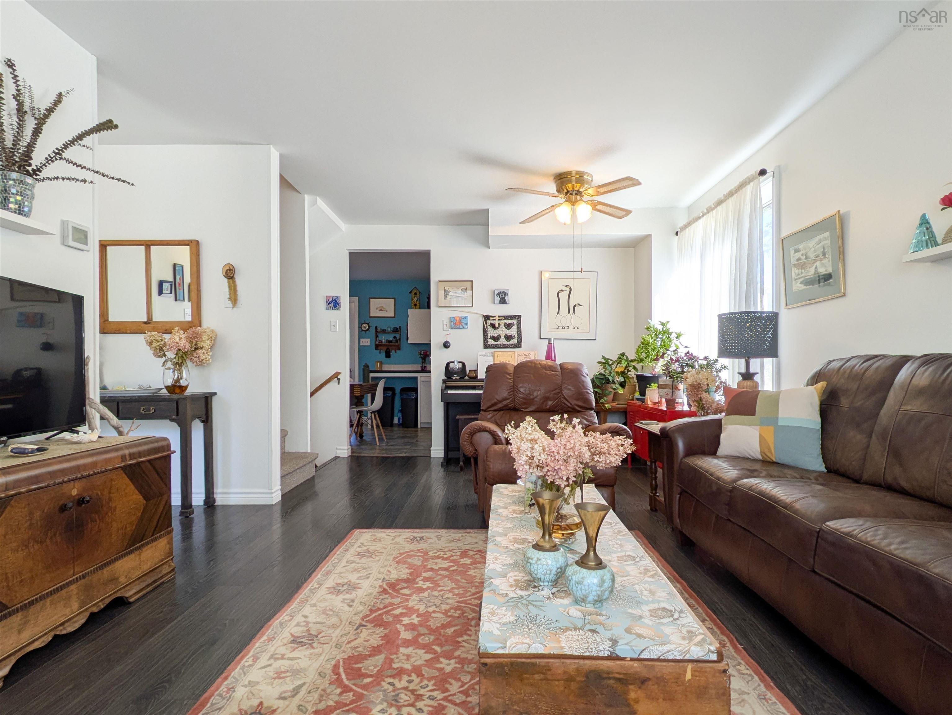 $199,000.00: 544 South Broadway Avenue, Cornwallis Park