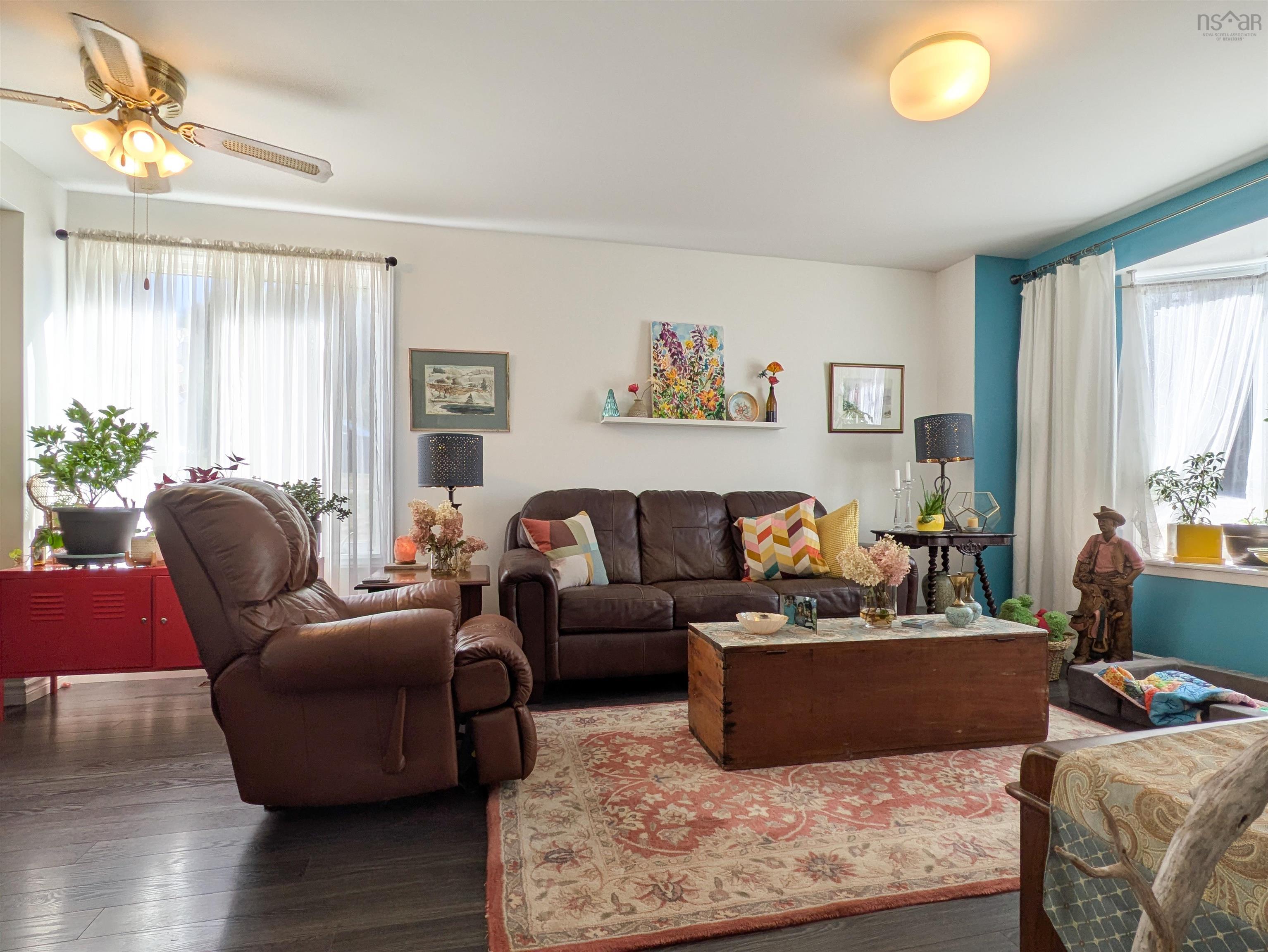 $199,000.00: 544 South Broadway Avenue, Cornwallis Park