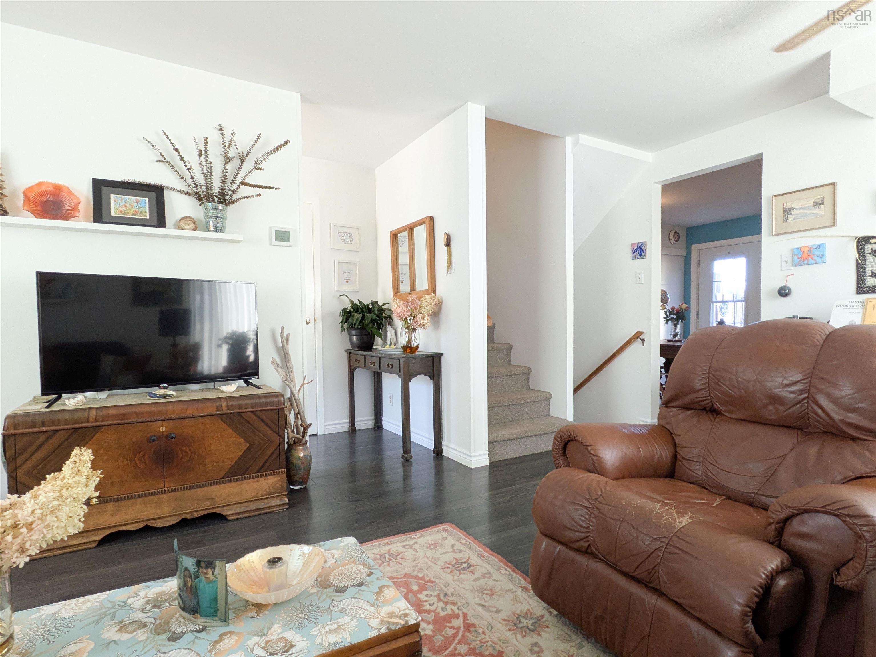 $199,000.00: 544 South Broadway Avenue, Cornwallis Park