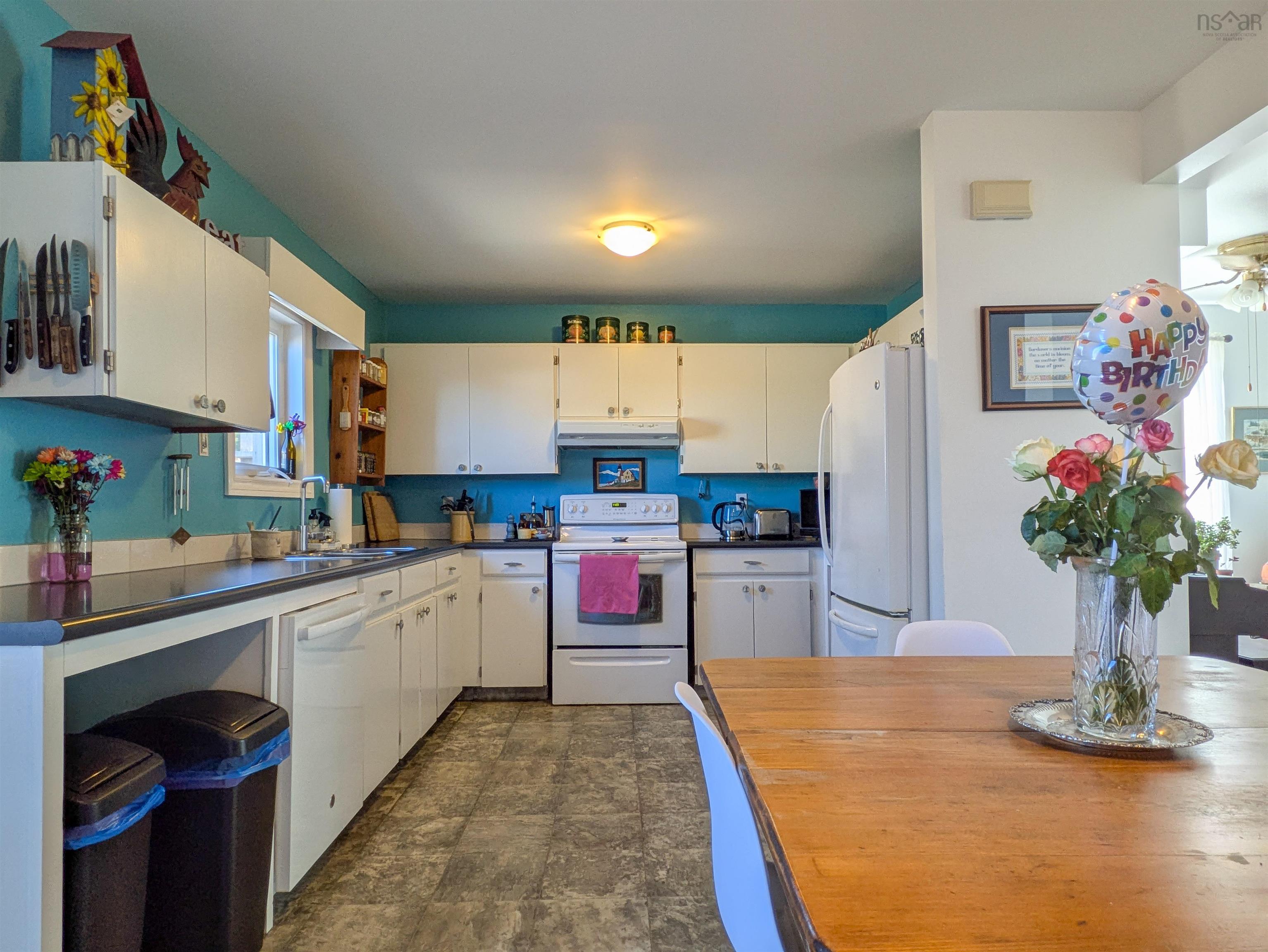 $199,000.00: 544 South Broadway Avenue, Cornwallis Park