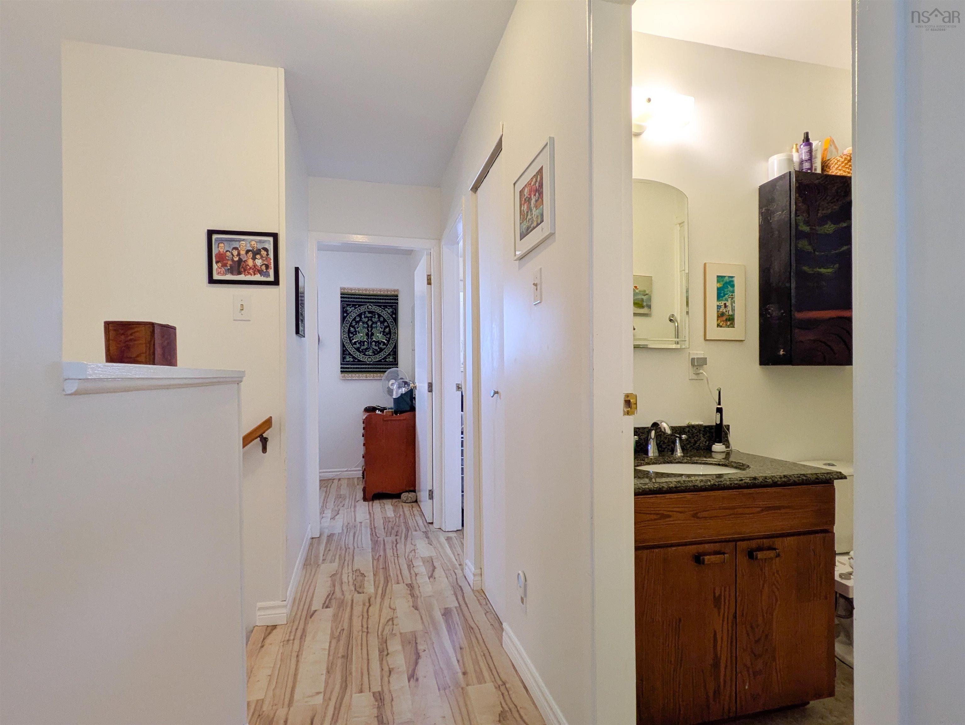 $199,000.00: 544 South Broadway Avenue, Cornwallis Park