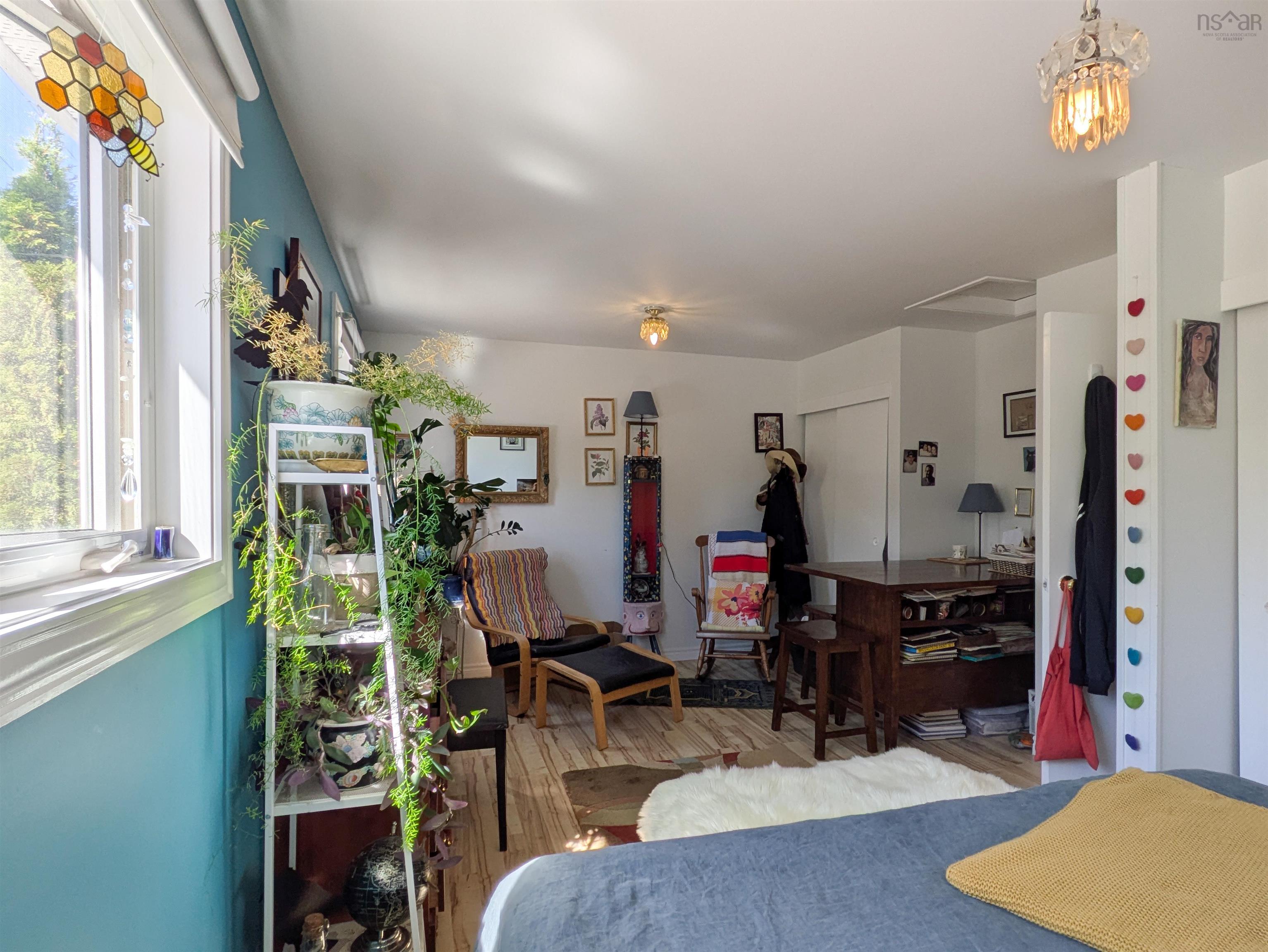 $199,000.00: 544 South Broadway Avenue, Cornwallis Park