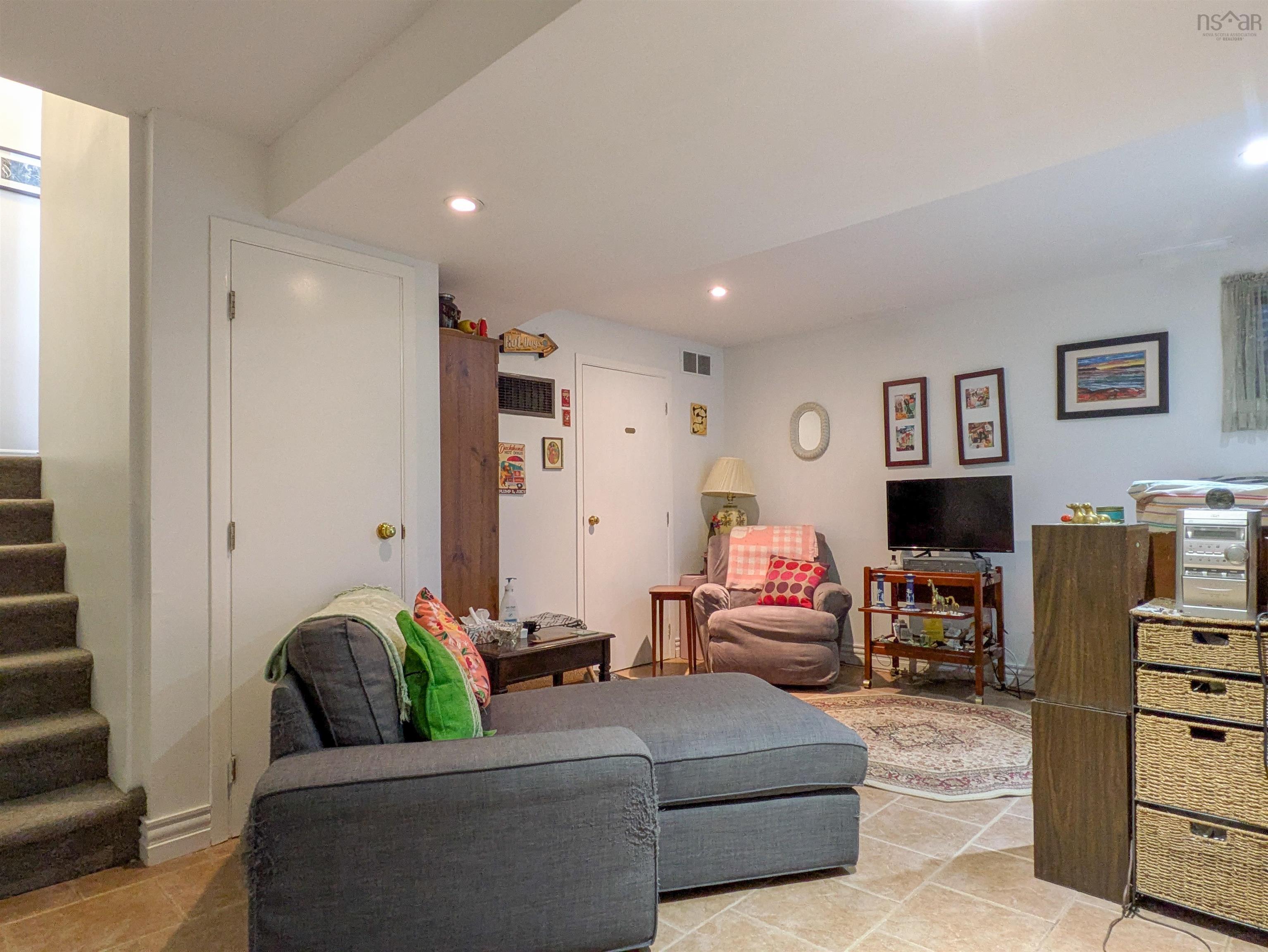 $199,000.00: 544 South Broadway Avenue, Cornwallis Park