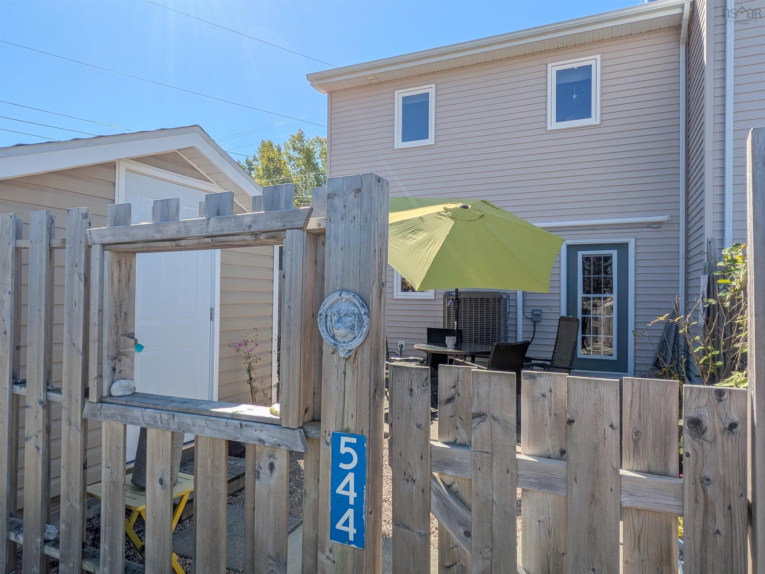 $199,000.00: 544 South Broadway Avenue, Cornwallis Park