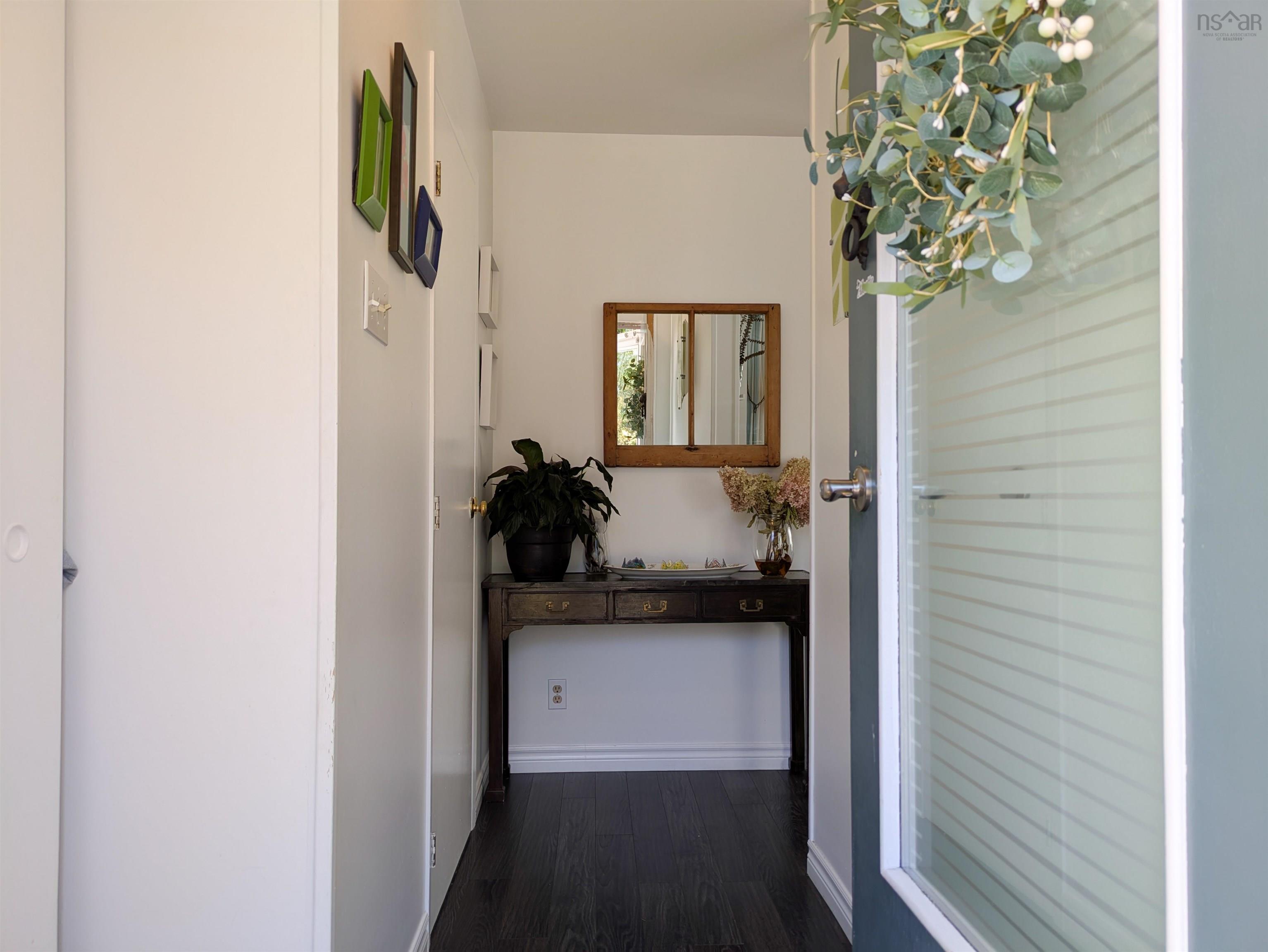 $199,000.00: 544 South Broadway Avenue, Cornwallis Park