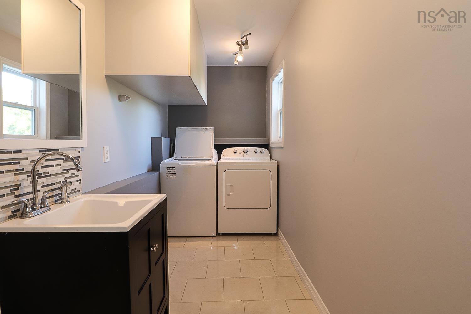 $999,000.00: 80 Stoney Beach Road, Whites Lake