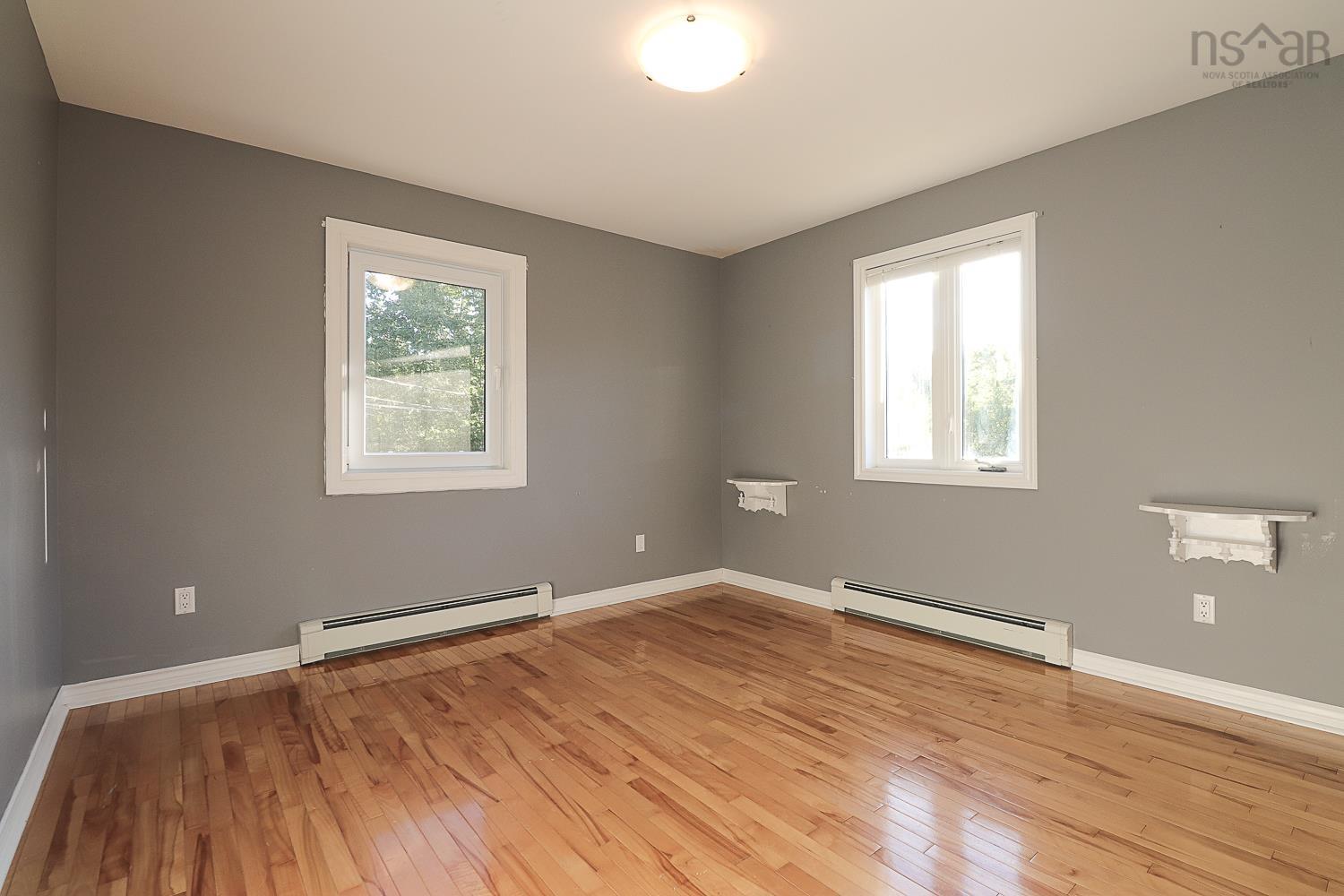 $999,000.00: 80 Stoney Beach Road, Whites Lake