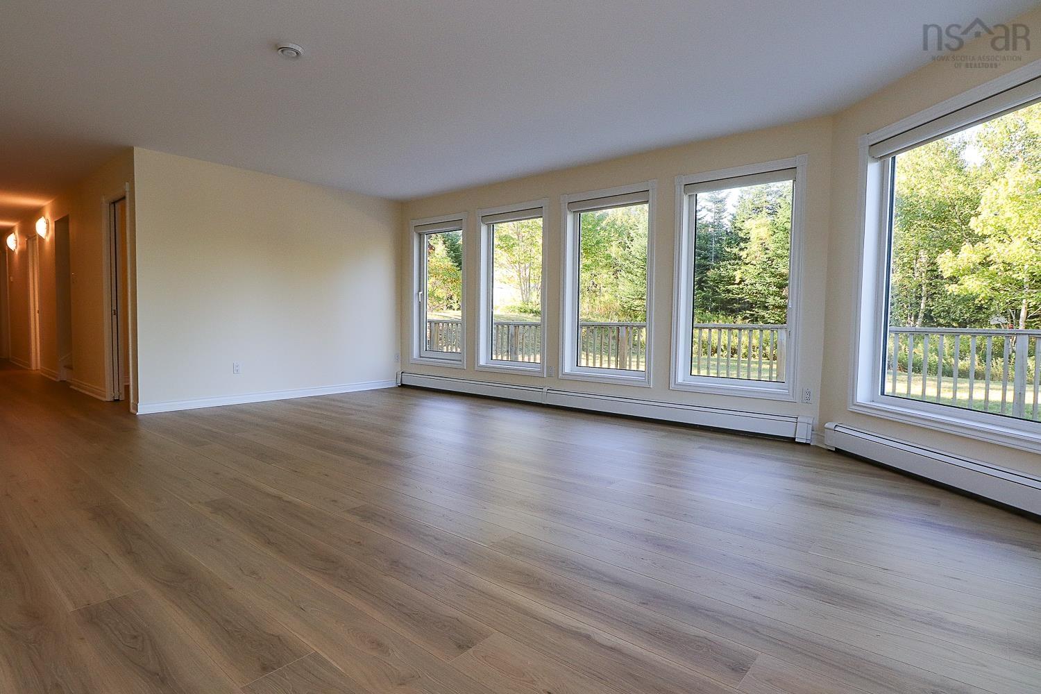 $999,000.00: 80 Stoney Beach Road, Whites Lake