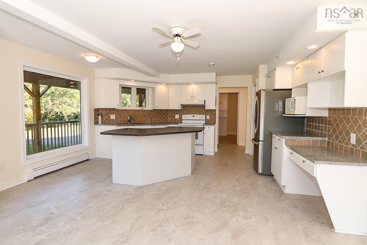 $999,000.00: 80 Stoney Beach Road, Whites Lake